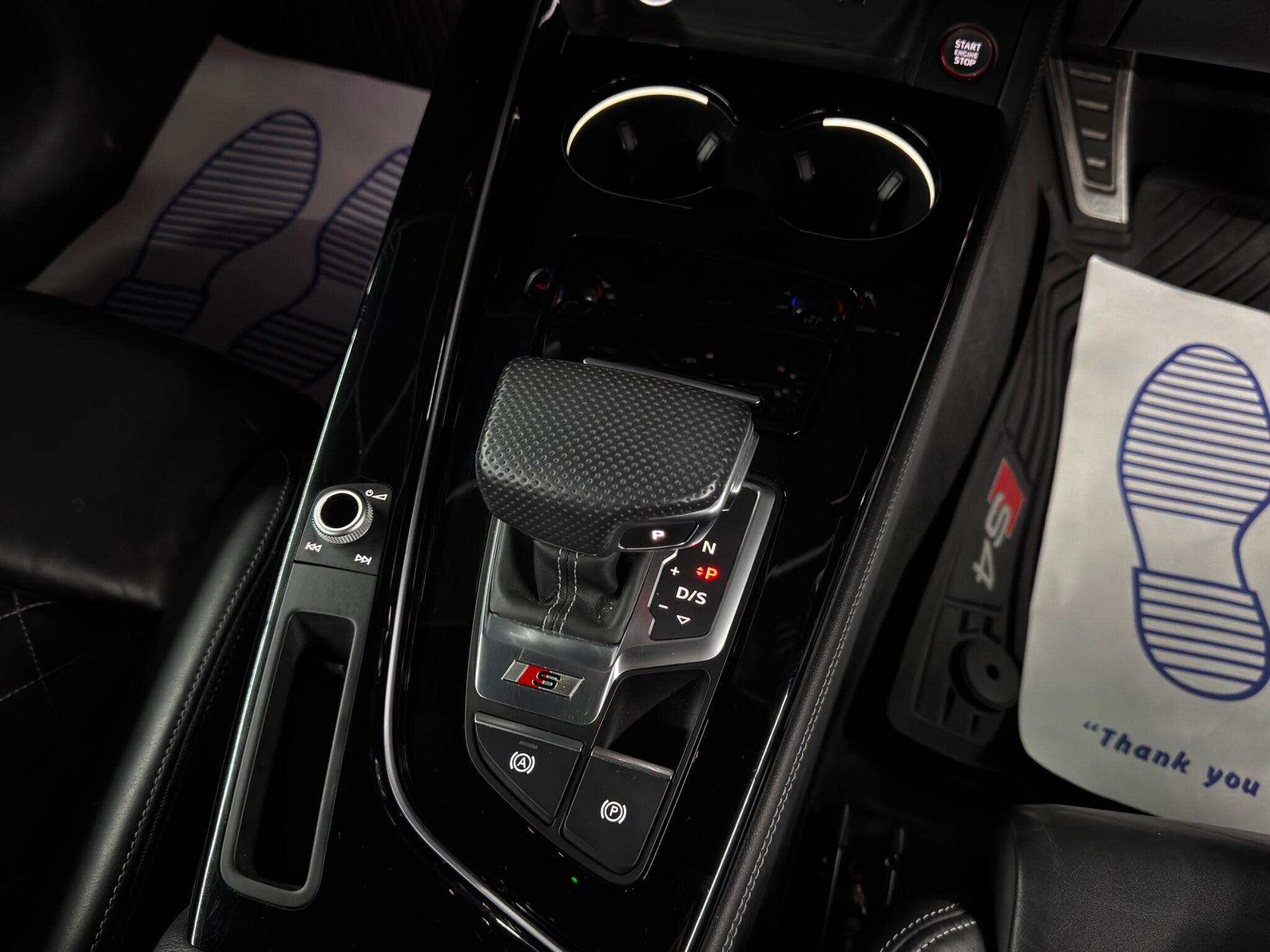 Audi S4 view 26