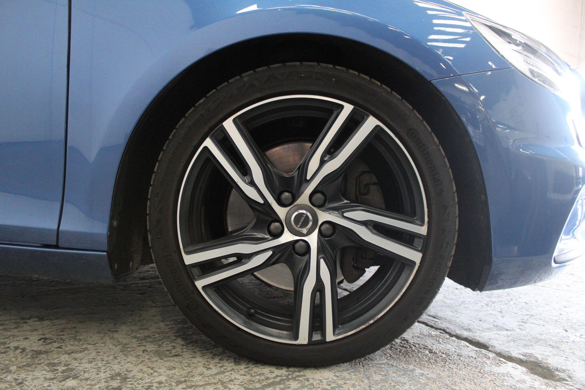 Volvo V40 view 54