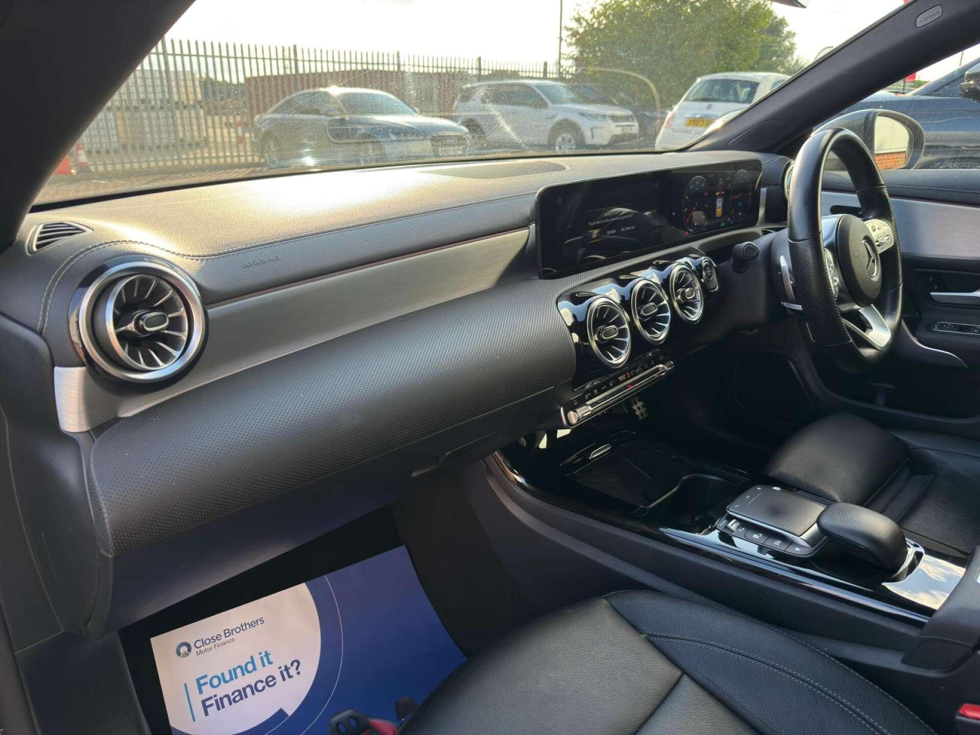 Mercedes-Benz Cla view 41