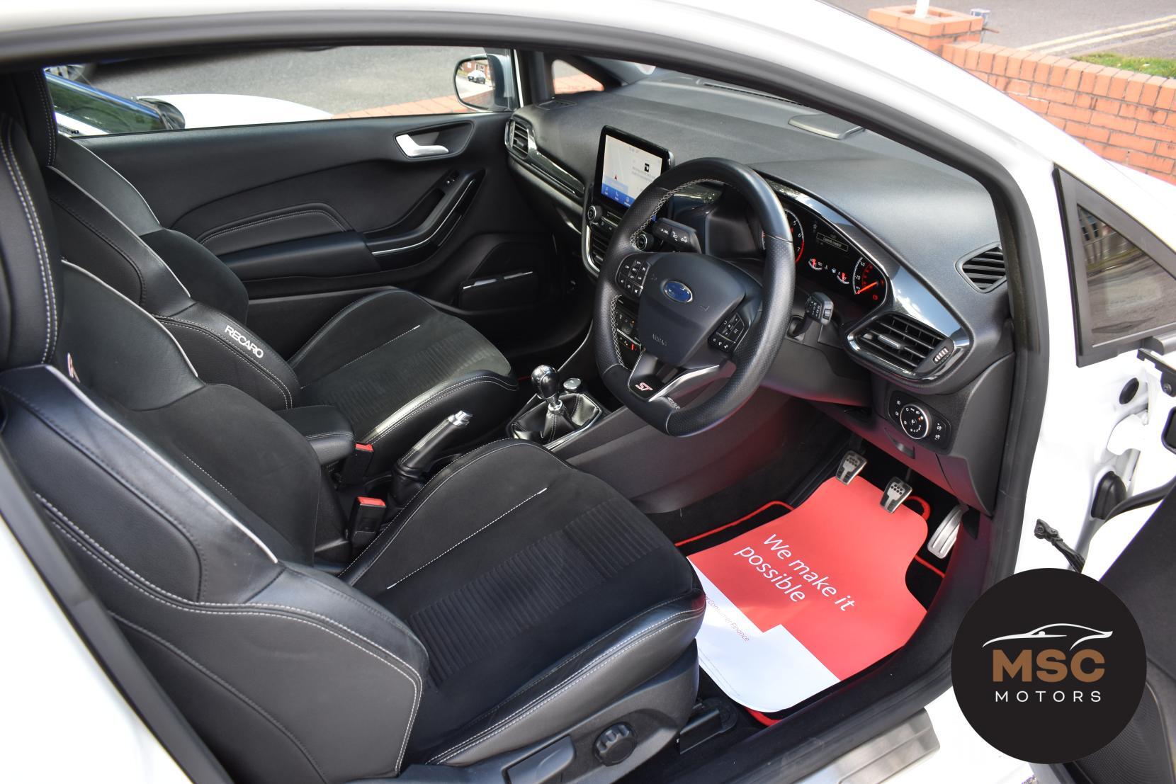 Ford Fiesta view 33