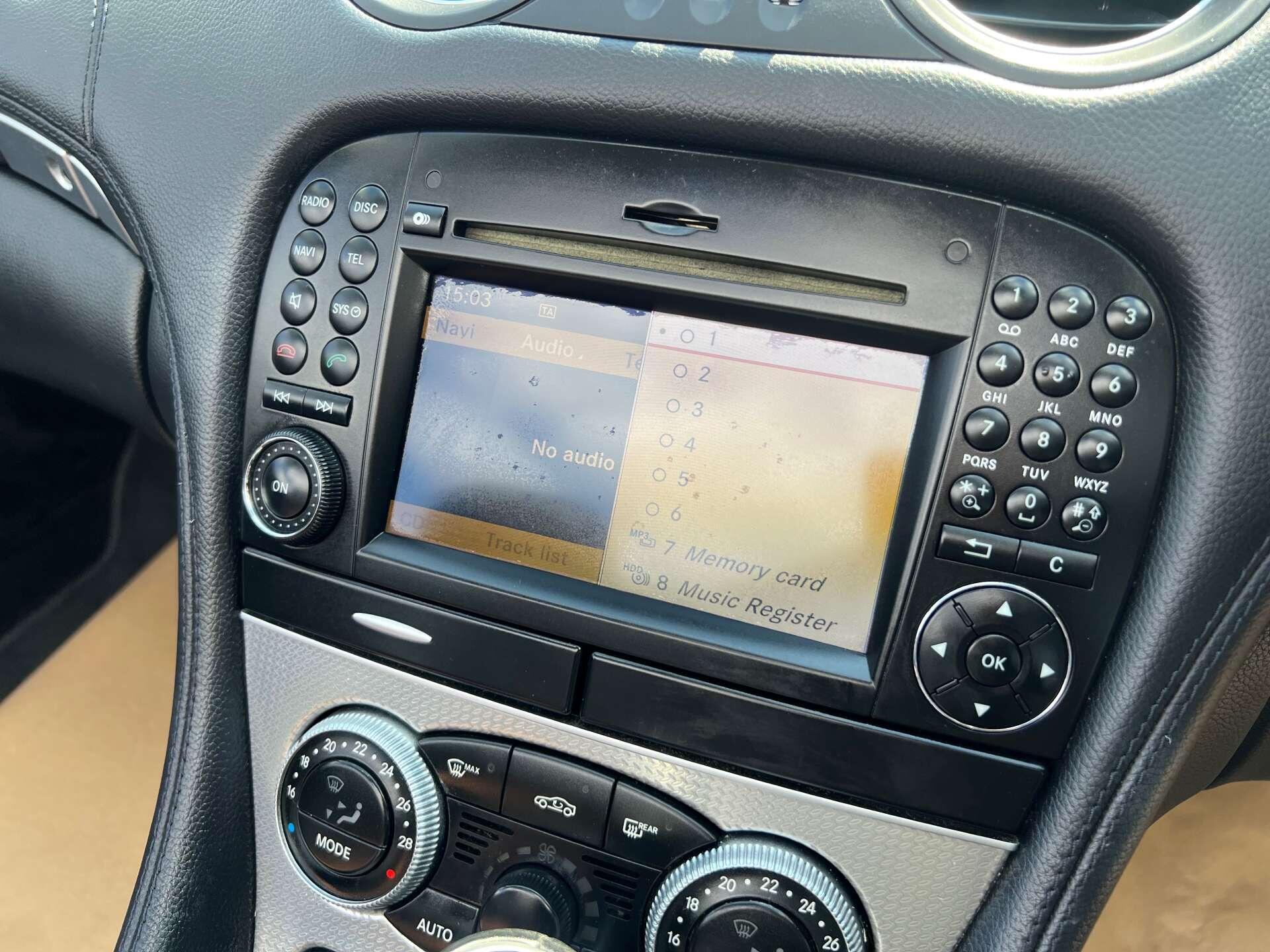 Mercedes-Benz SL view 31