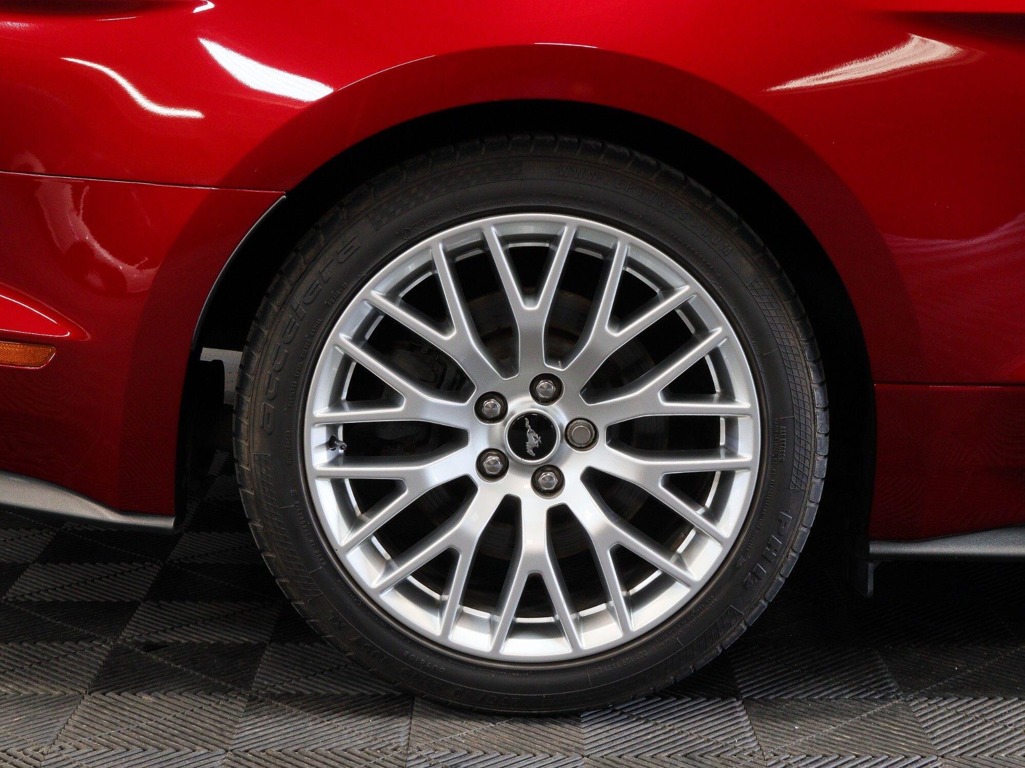 Ford Mustang view 43