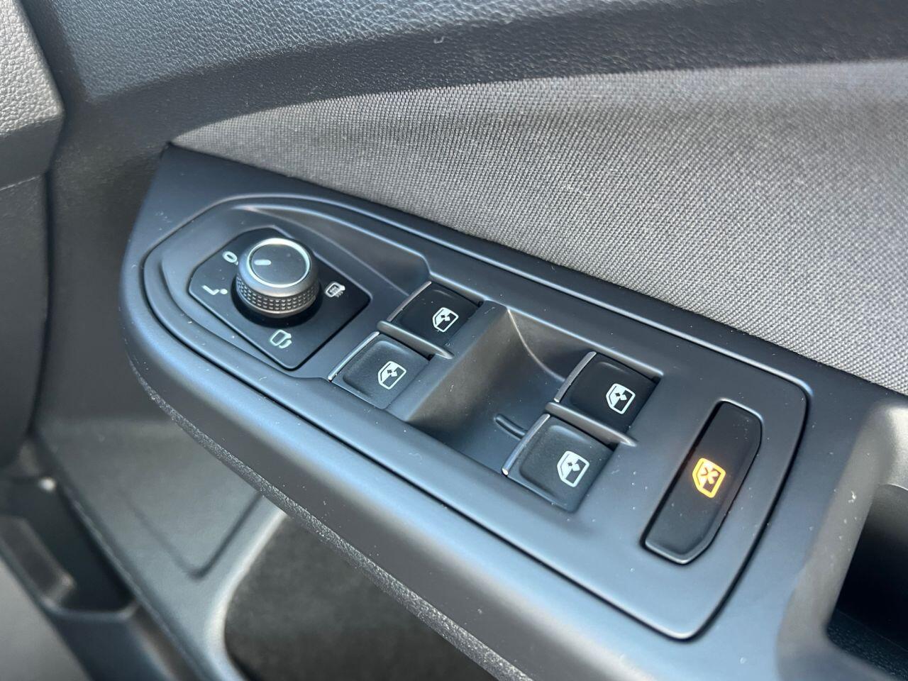 Volkswagen Golf view 25
