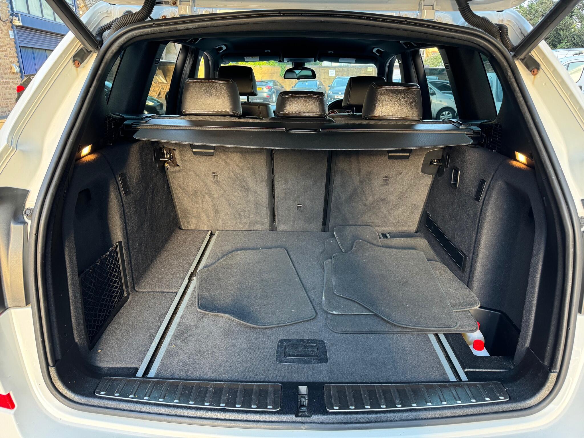BMW X3 view 24