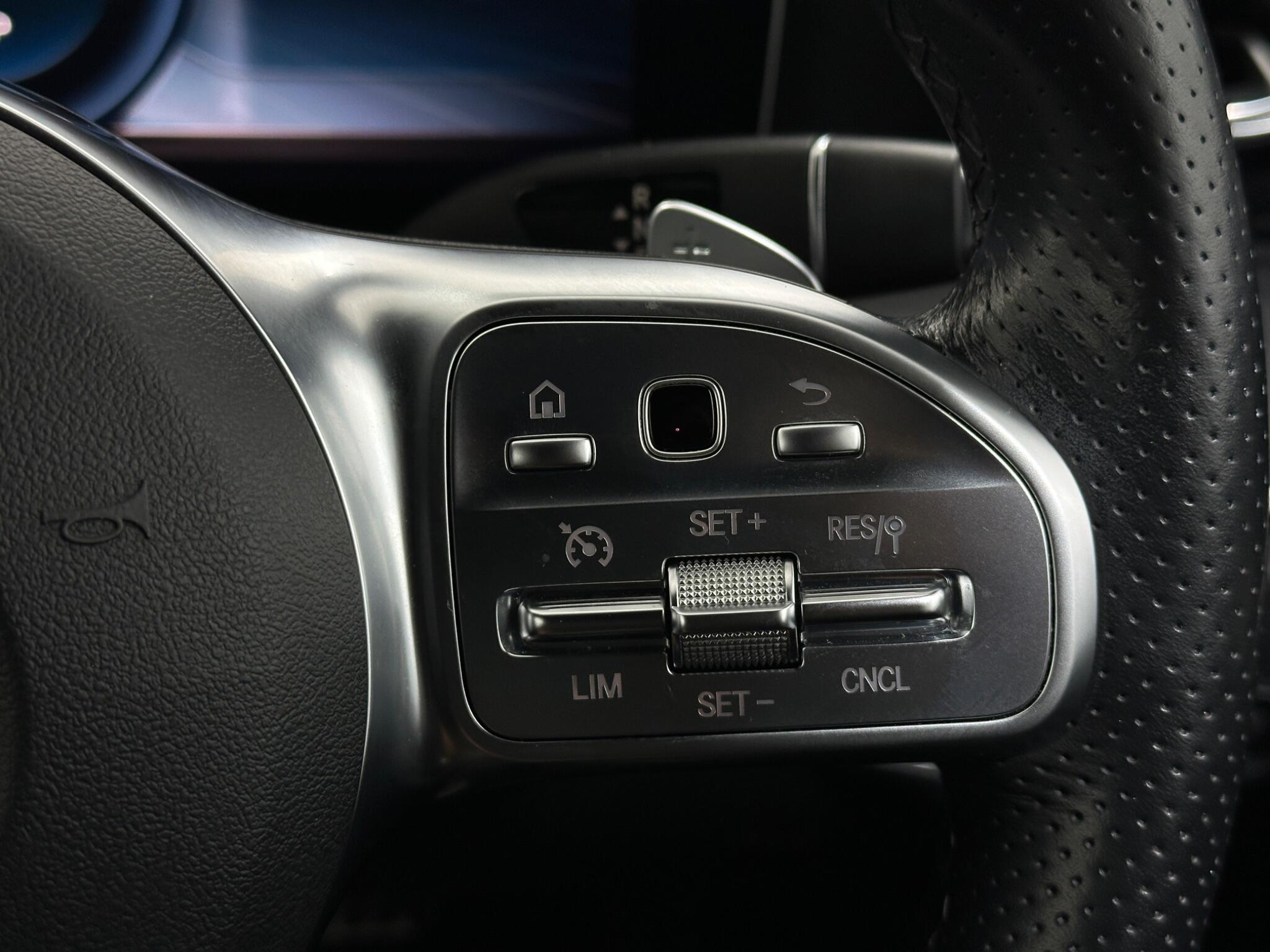 Mercedes-Benz E-Class view 15