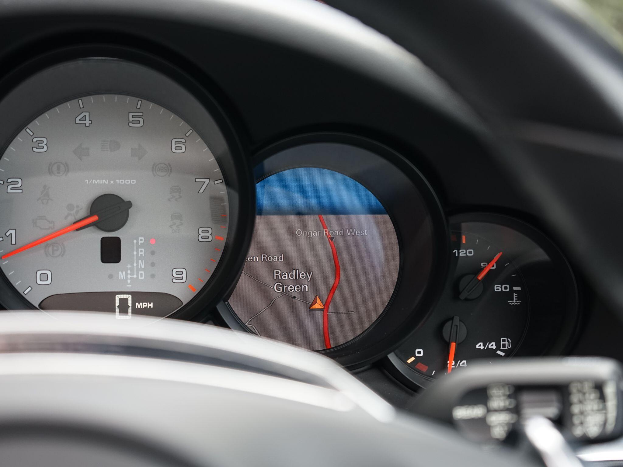 Porsche 911 view 25