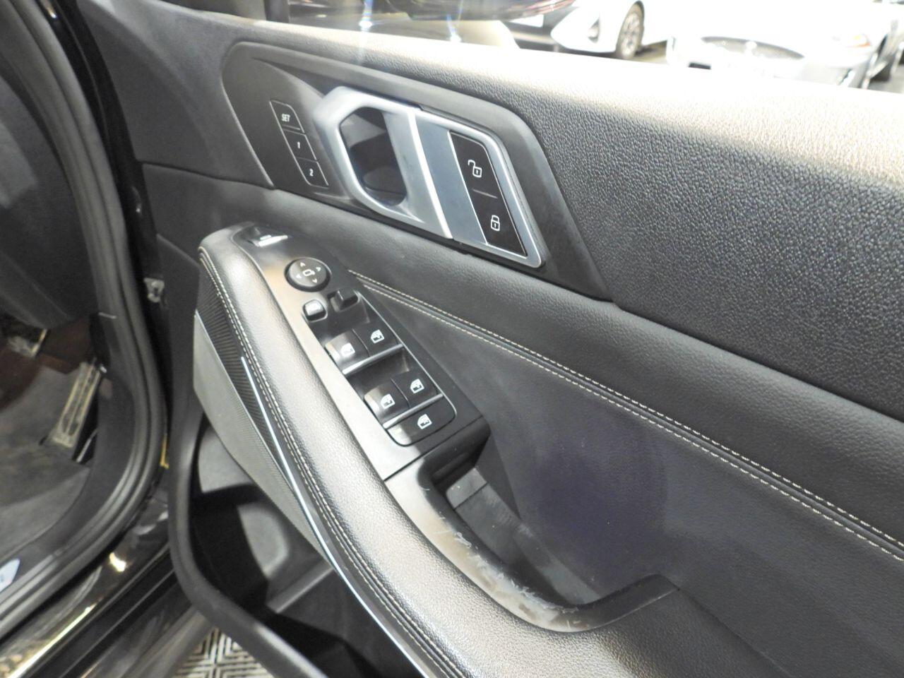 BMW X5 view 42