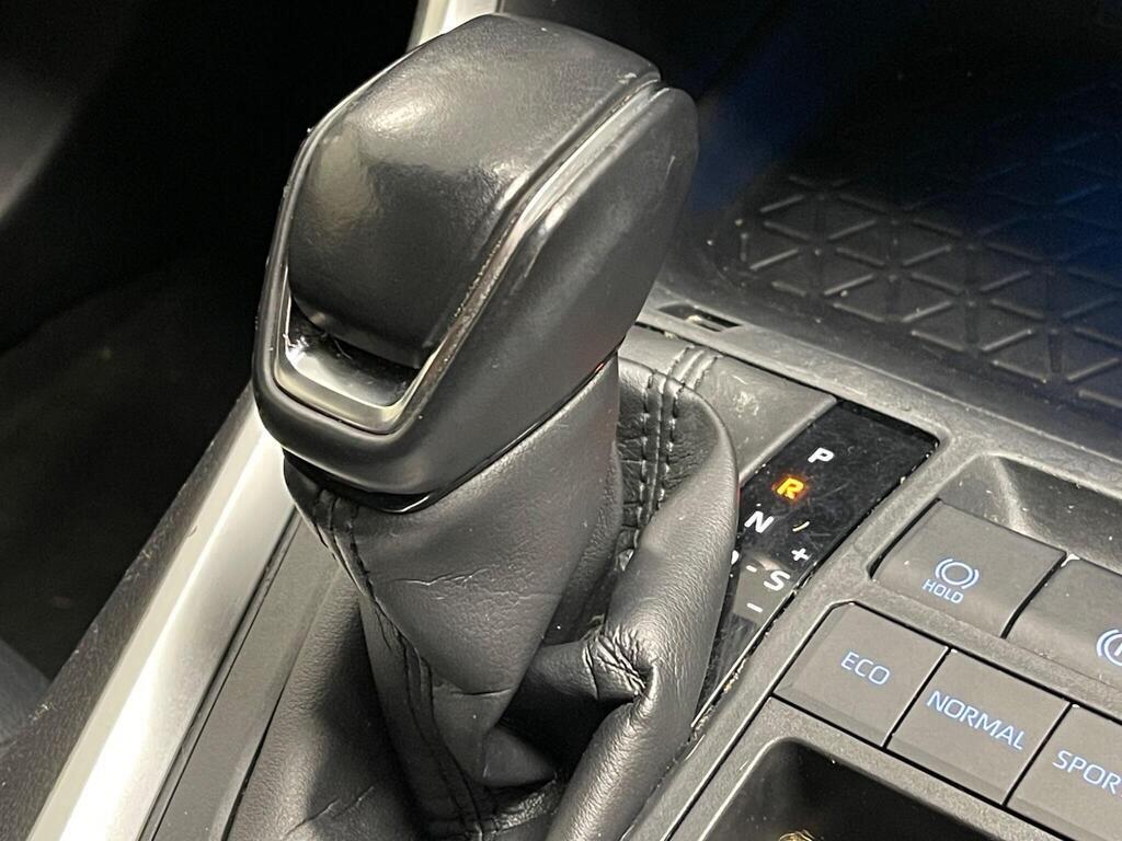 Toyota RAV4 view 5