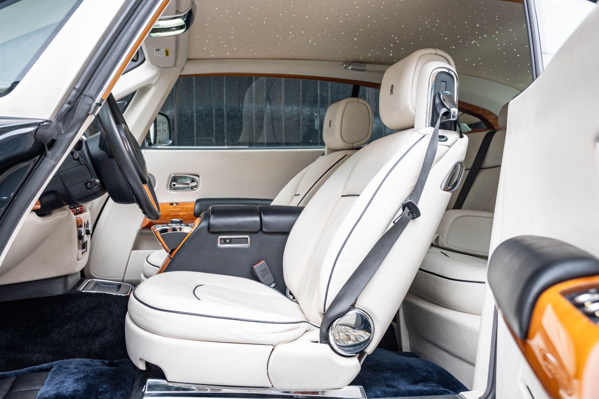 Rolls-Royce Phantom view 46