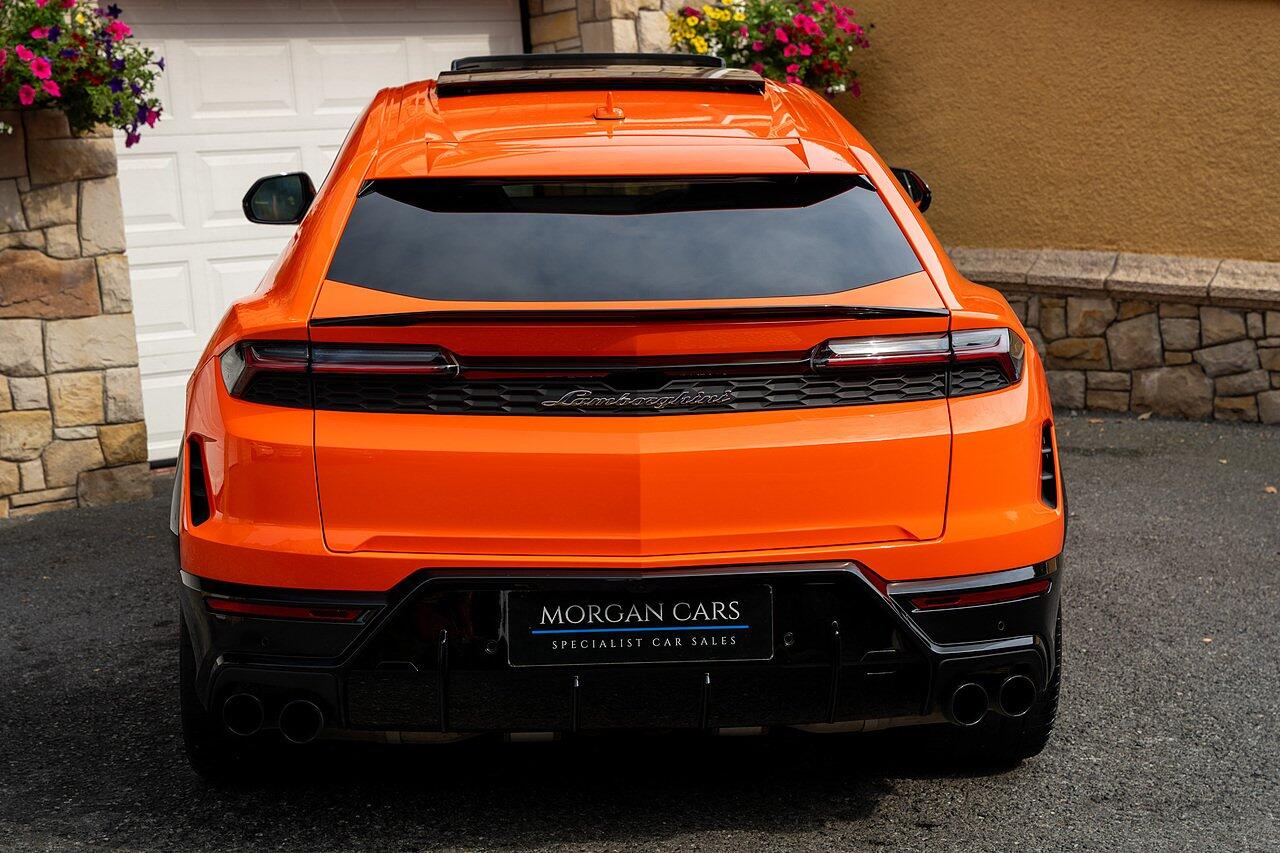 Lamborghini Urus view 14