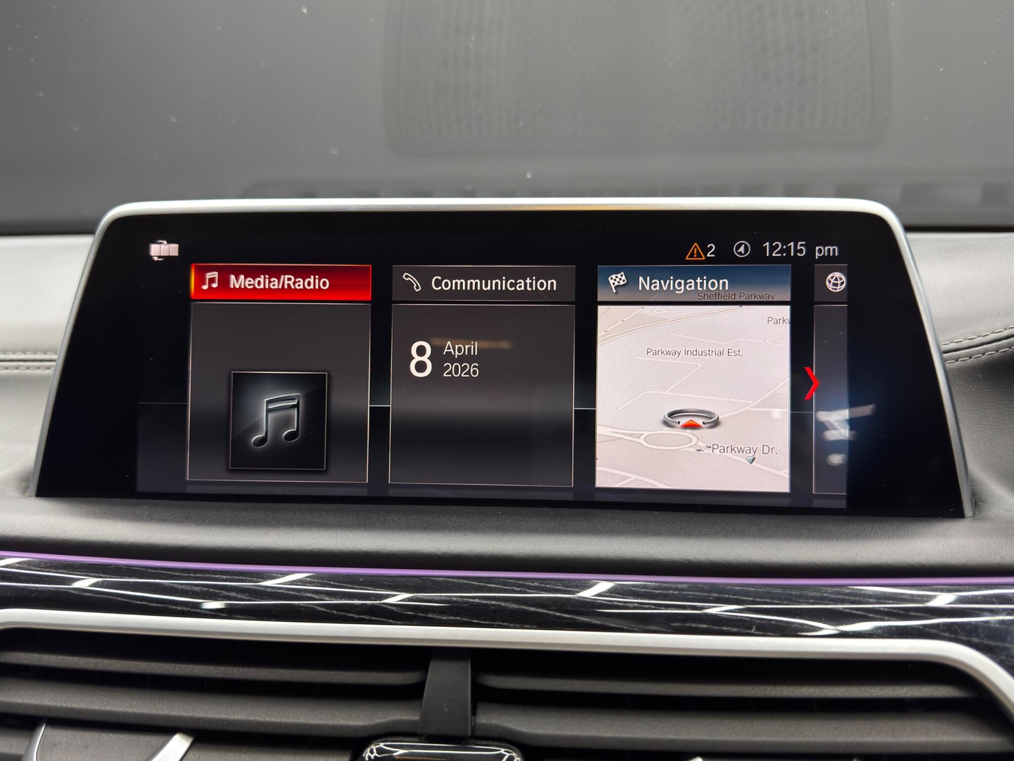 BMW 7 Series view 31