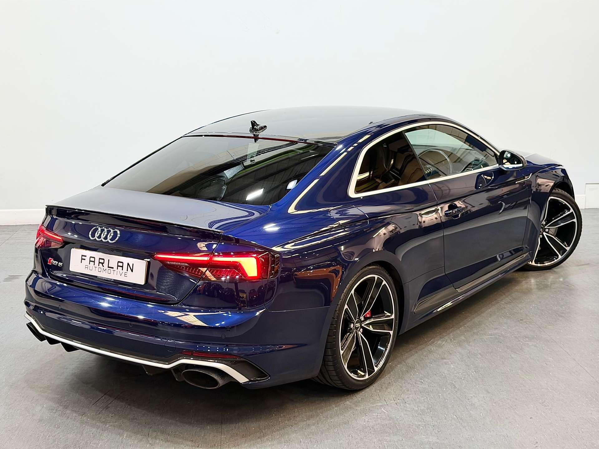 Audi RS5 view 24