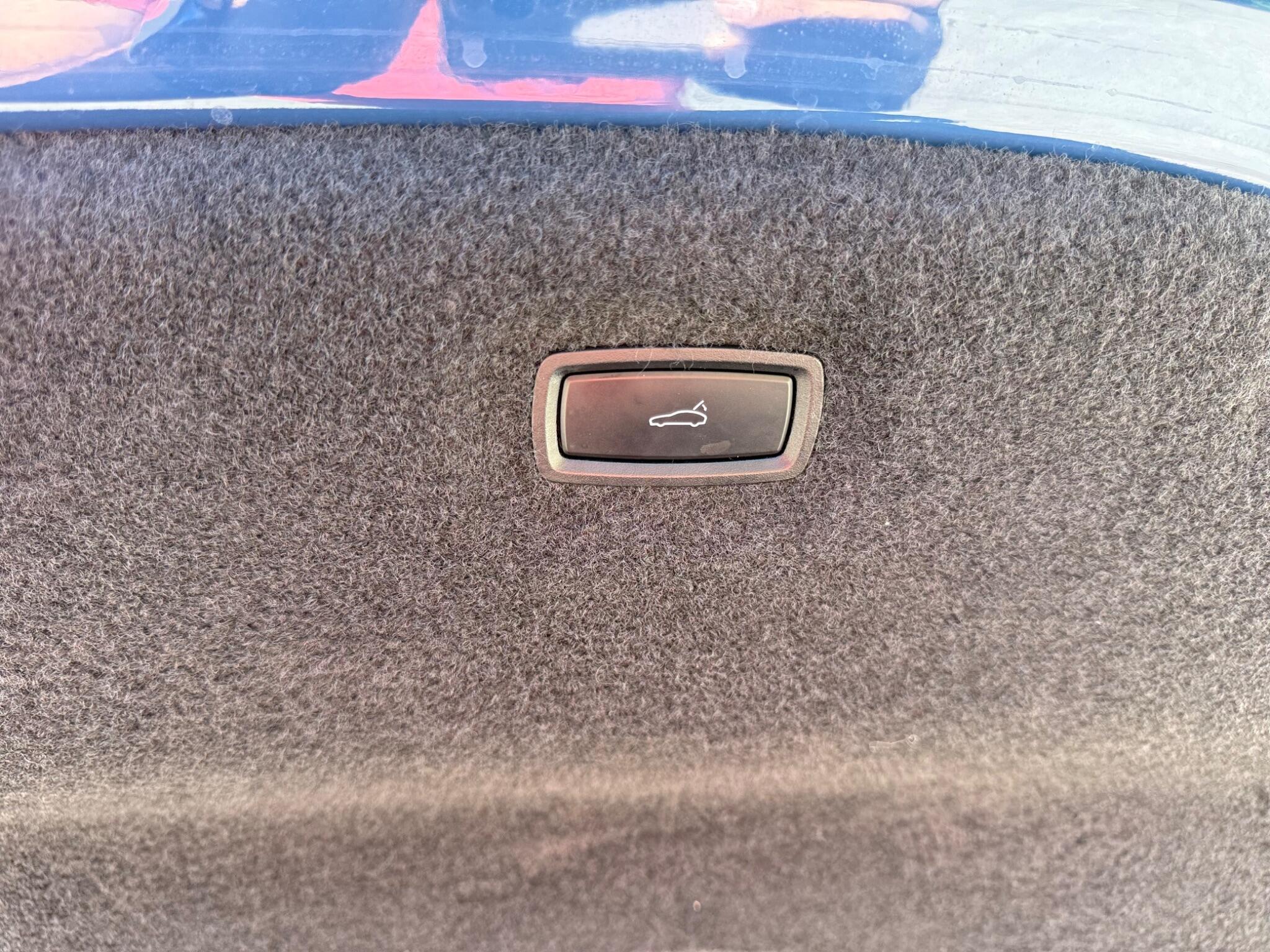Porsche Taycan view 19