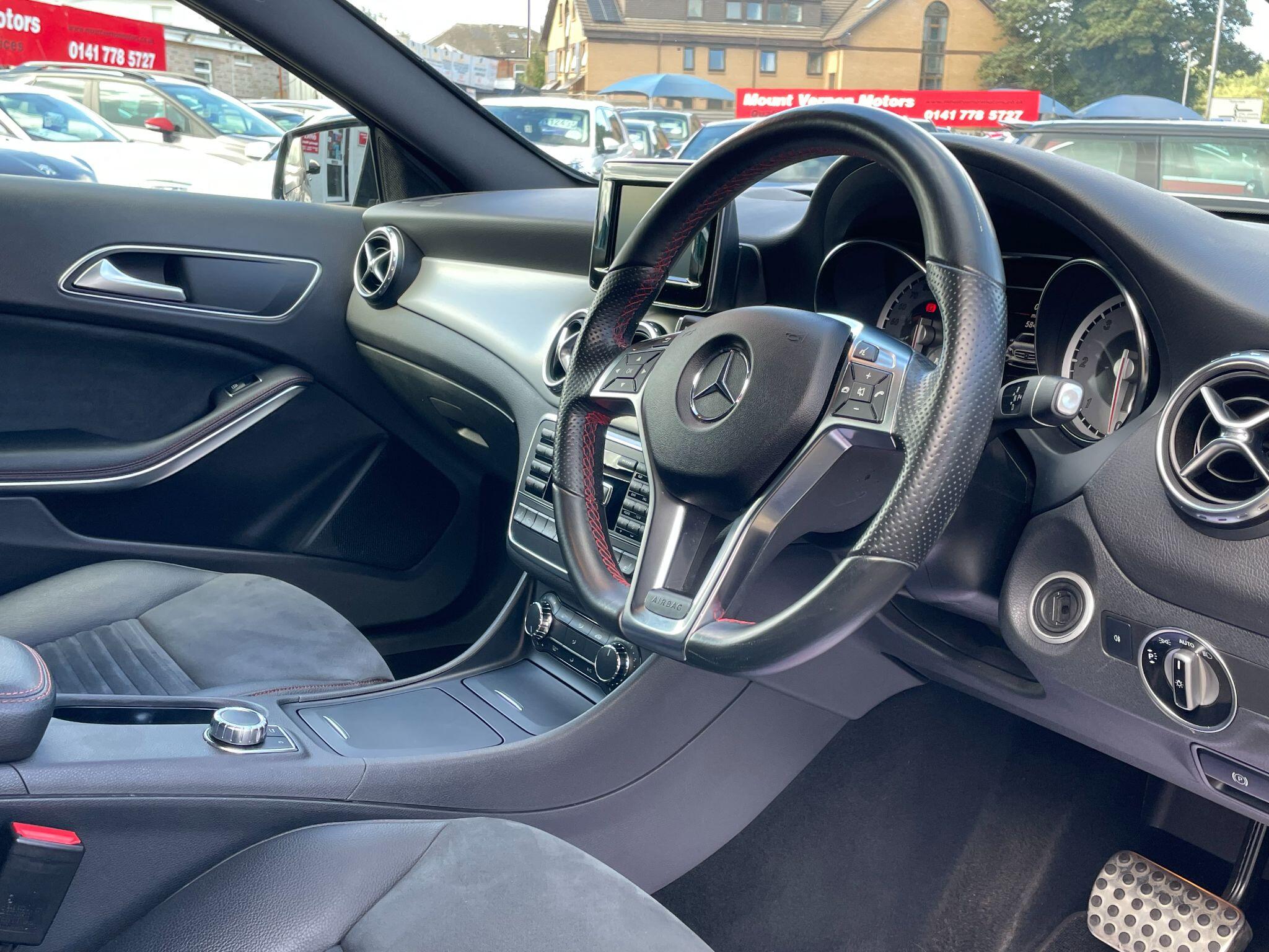Mercedes-Benz Gla view 19