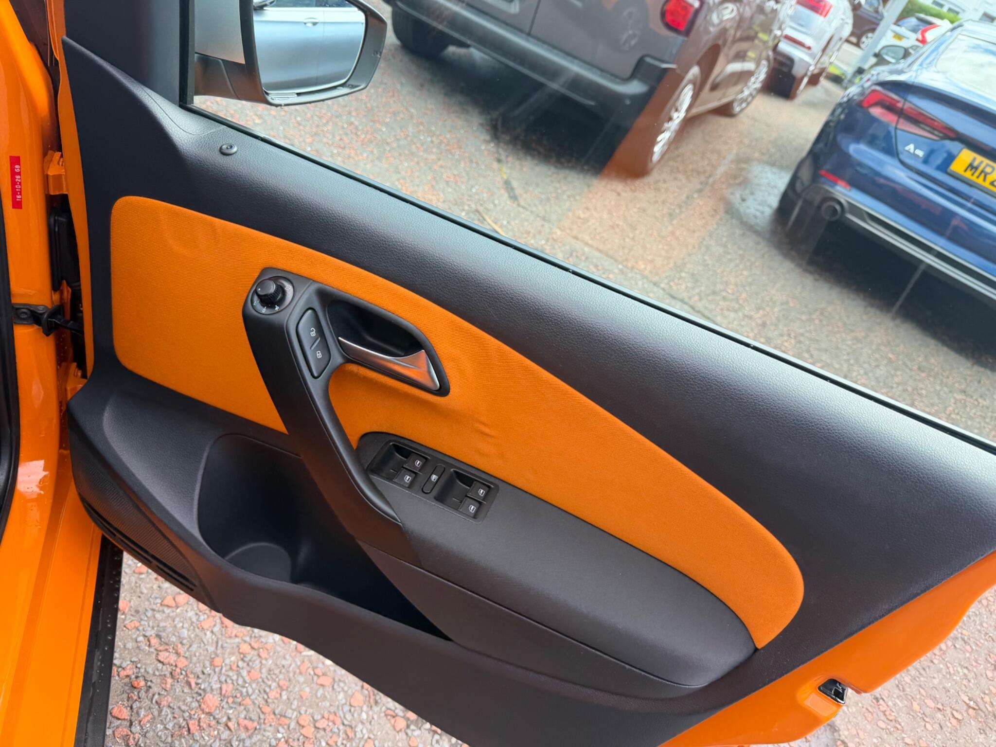Volkswagen Polo view 16