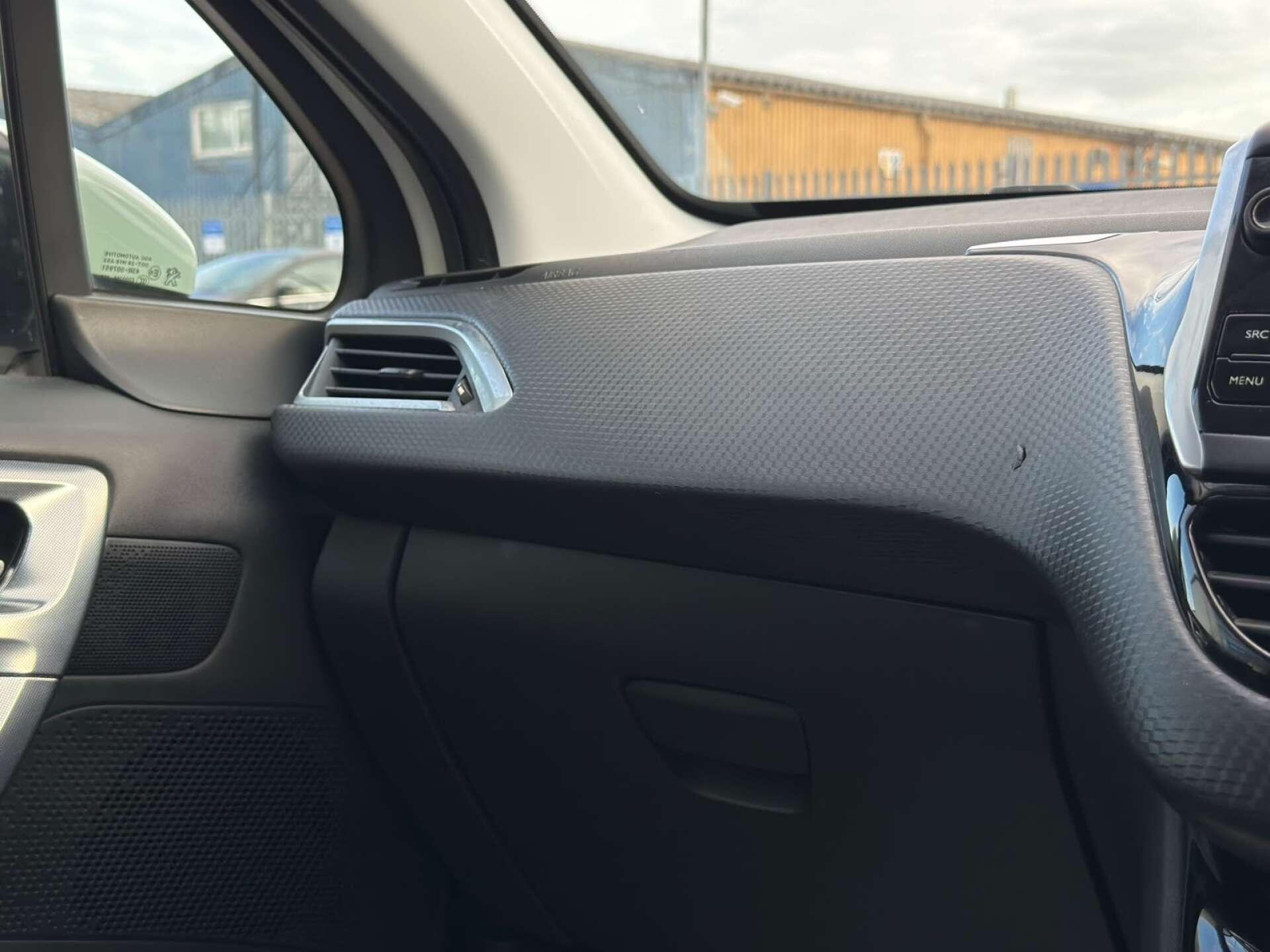 Peugeot 2008 view 55