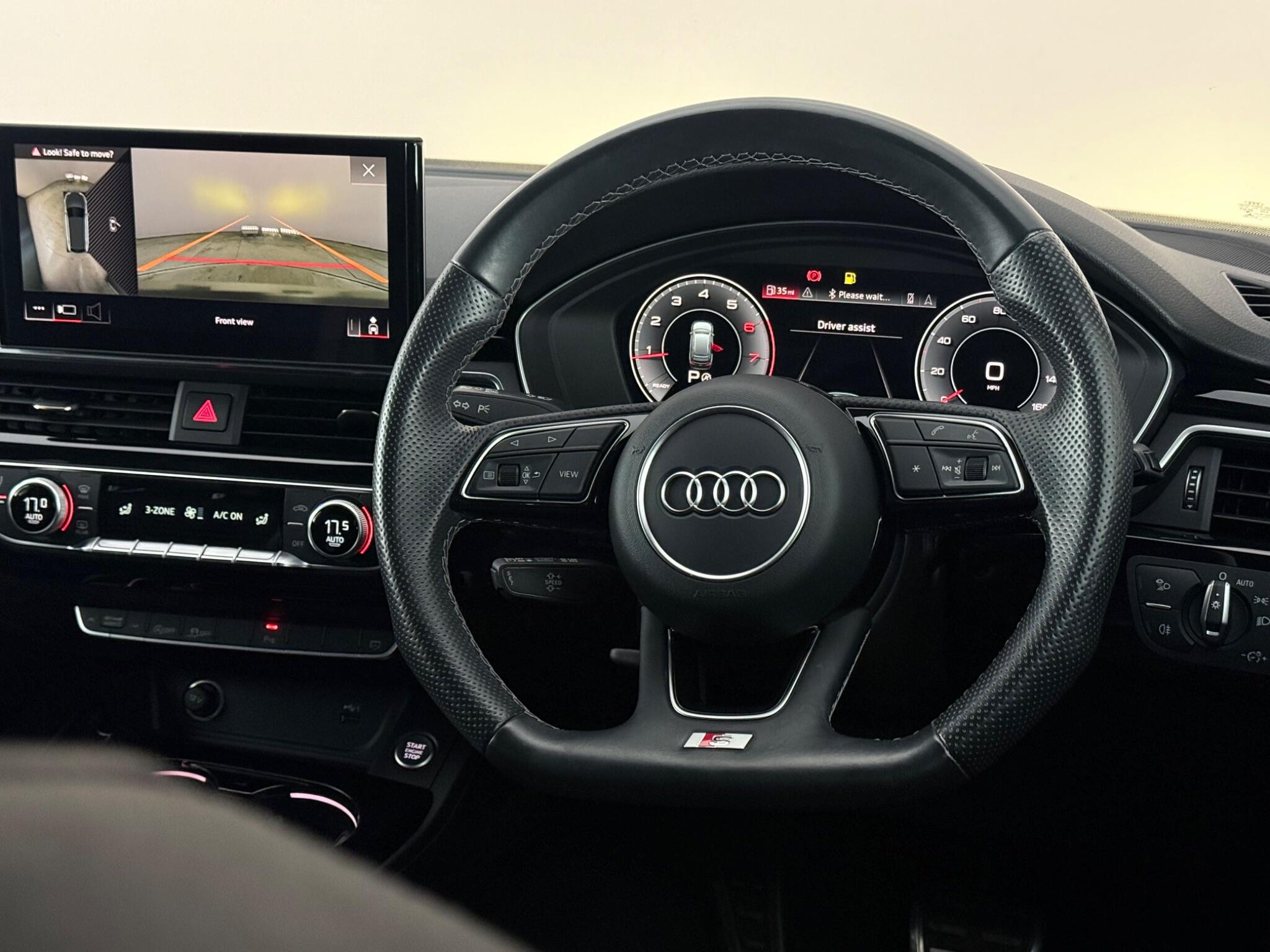 Audi A4 view 14