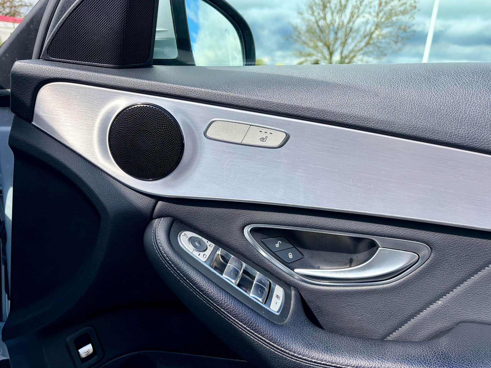 Mercedes-Benz C Class view 39