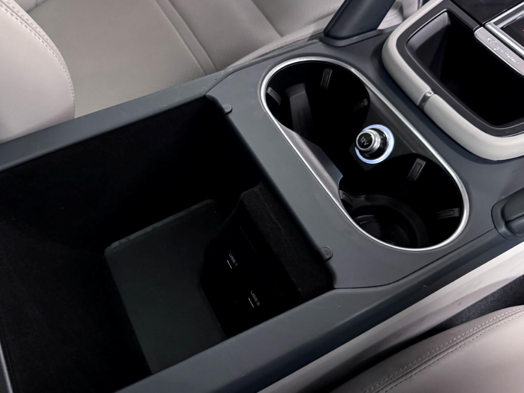 Porsche Cayenne view 30