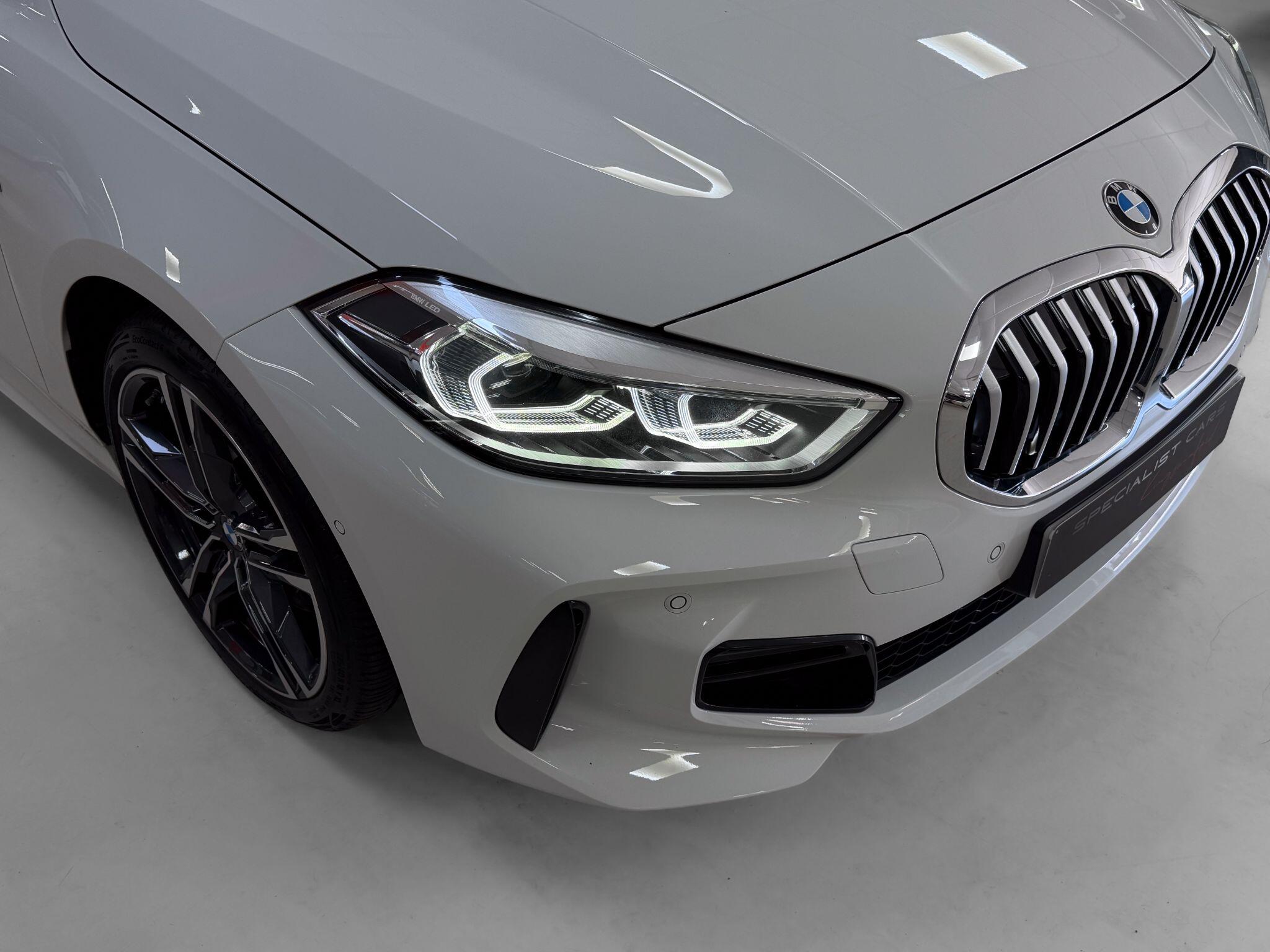 BMW 1 Series view 32