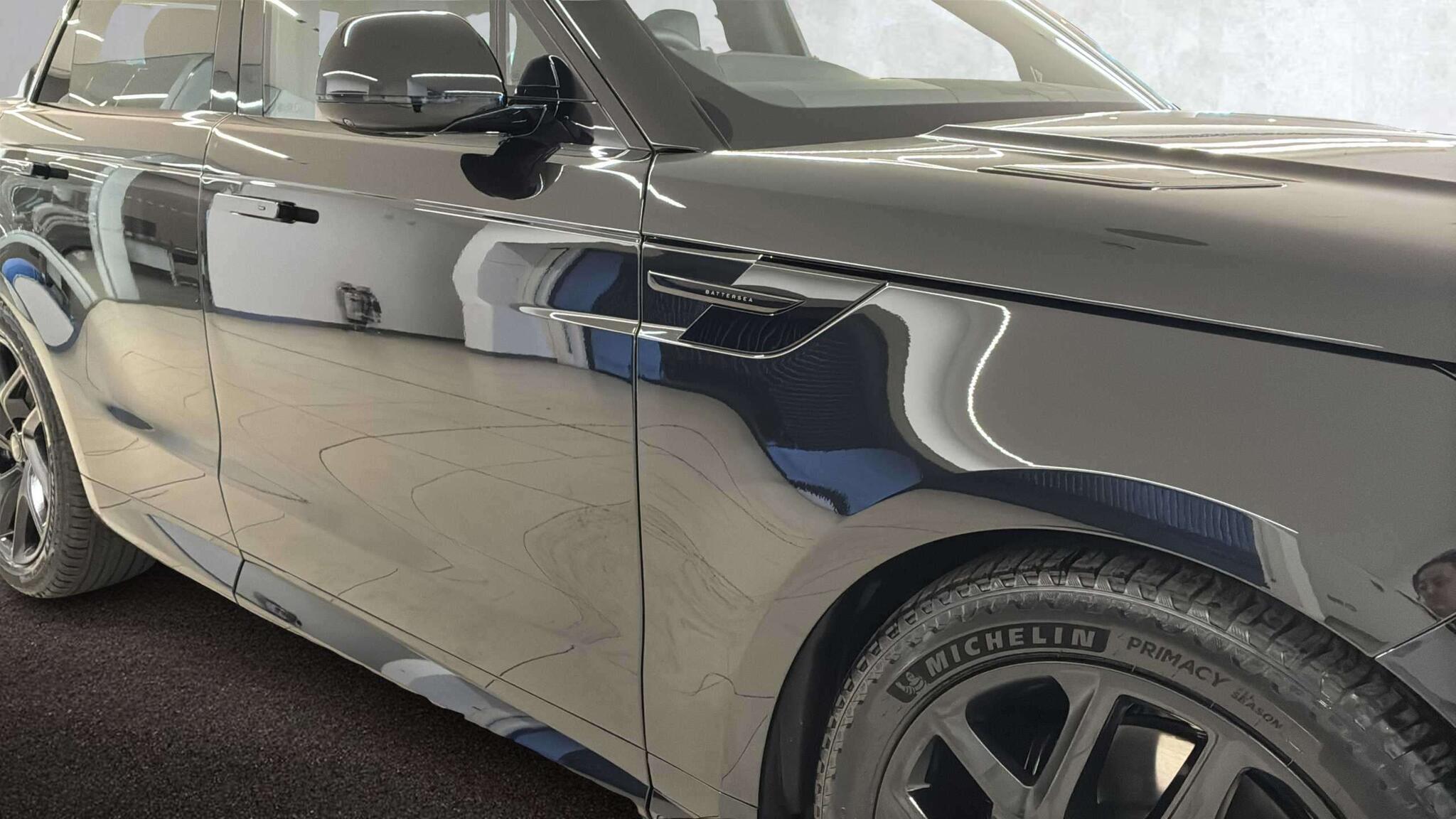 Land Rover Range Rover Sport view 22