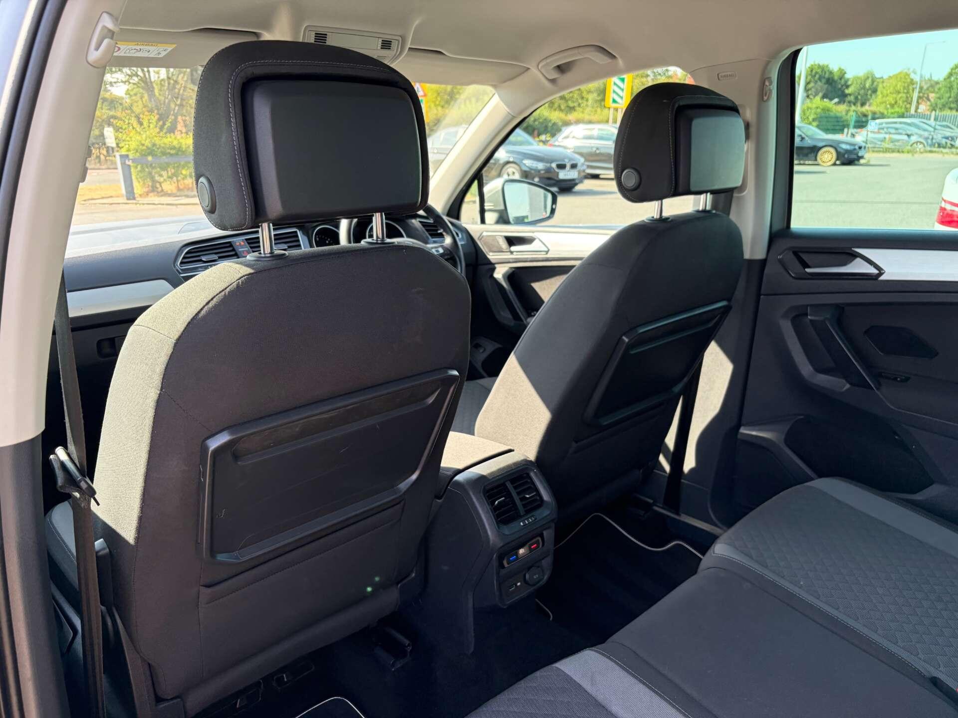 Volkswagen Tiguan view 22