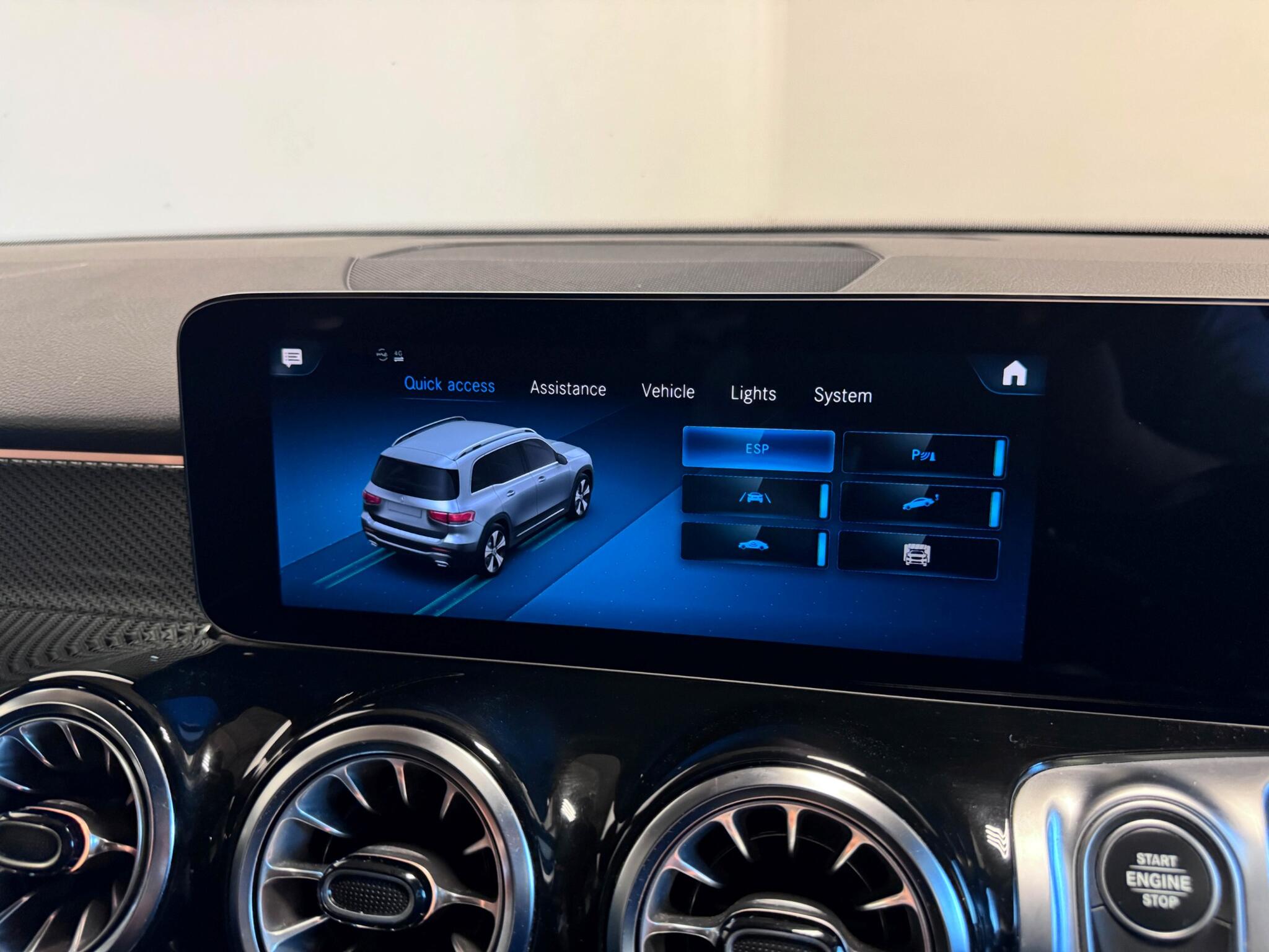 Mercedes-Benz GLB view 51