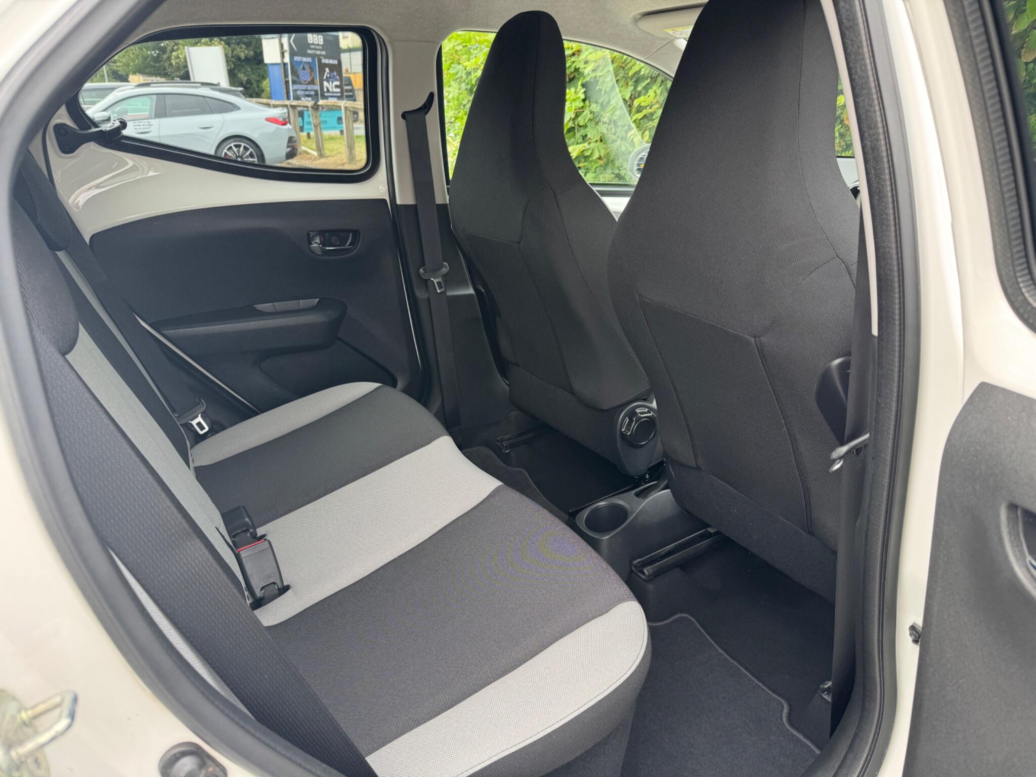 Toyota Aygo view 37