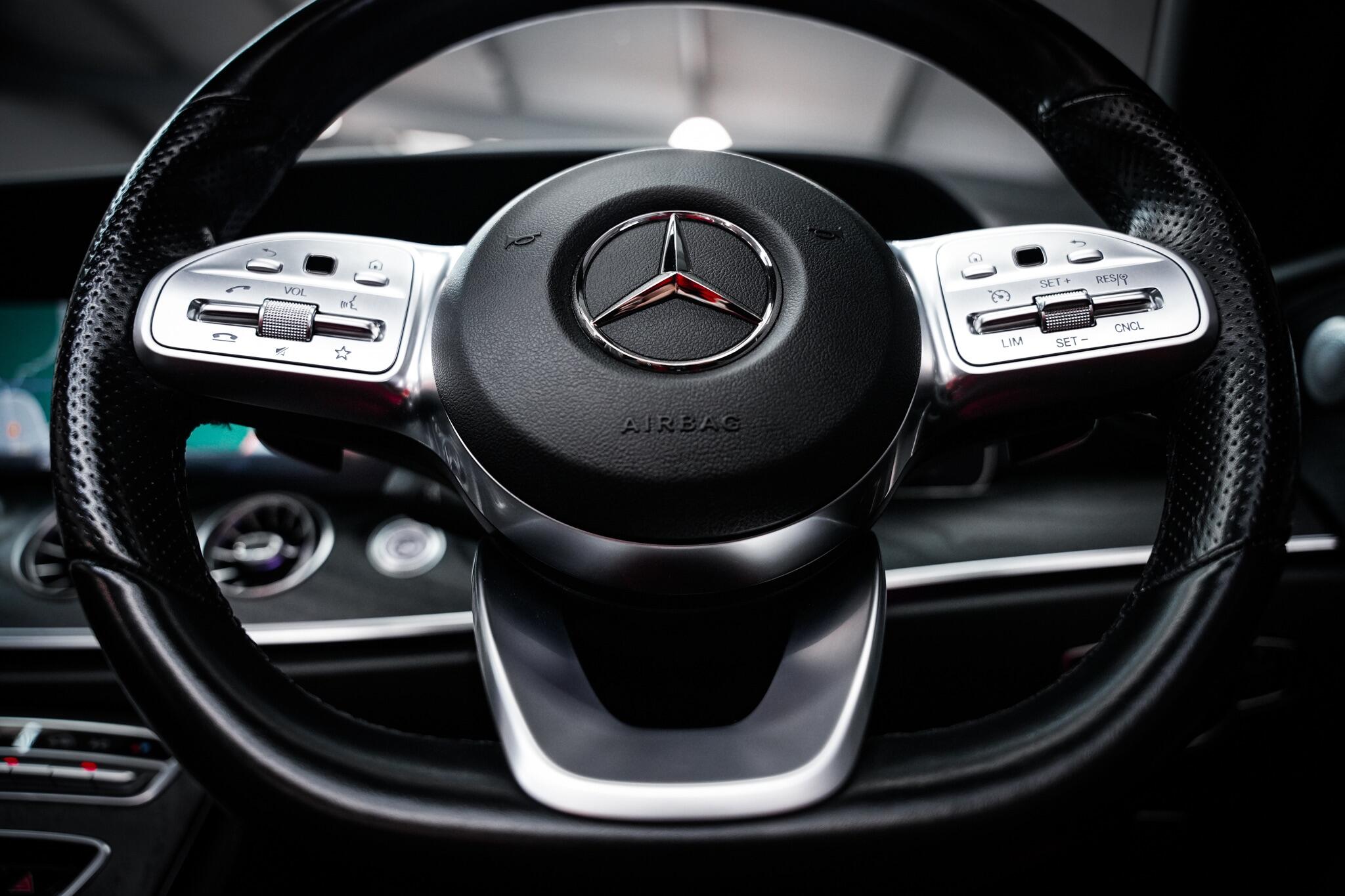 Mercedes-Benz E-Class view 47