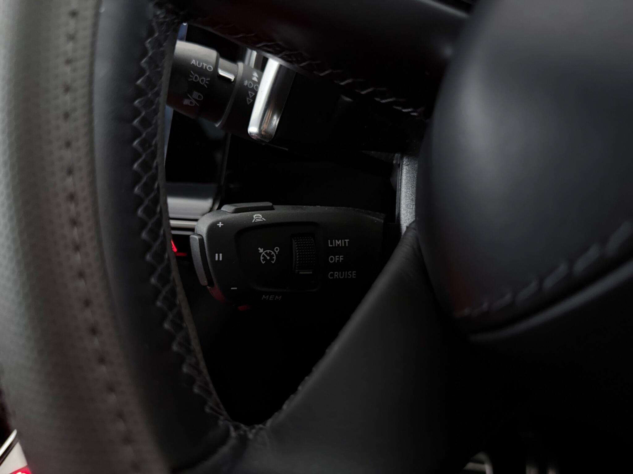 DS Automobiles DS 7 Crossback view 35