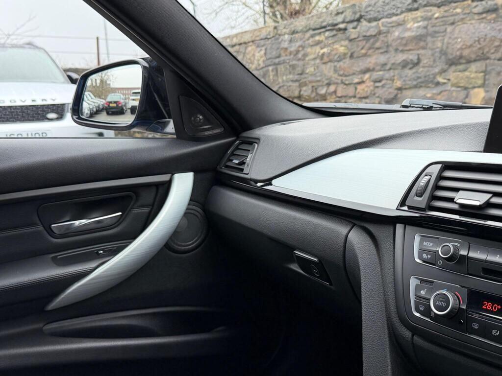 BMW 3 Series view 54