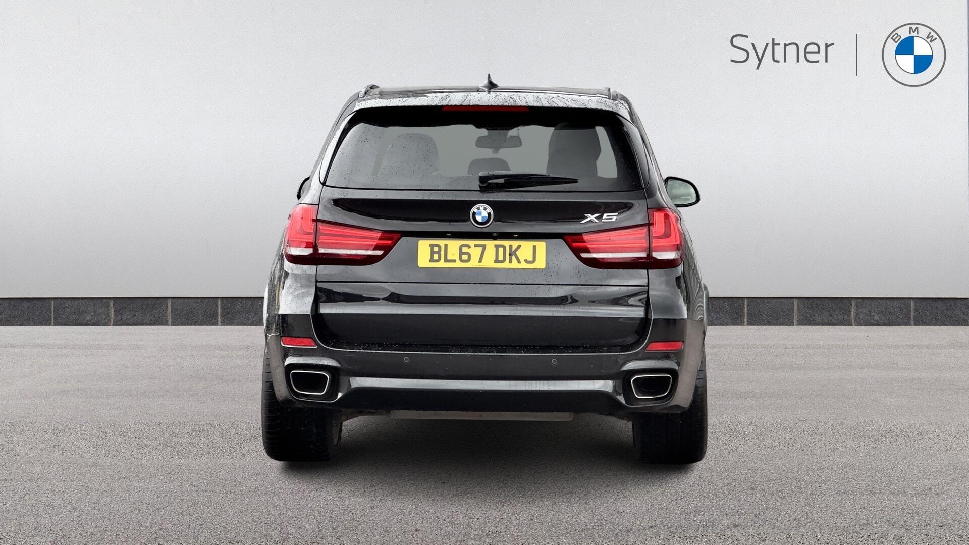 BMW X5 view 13