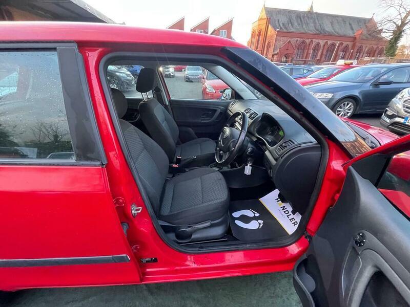 2010 Skoda Fabia image 24