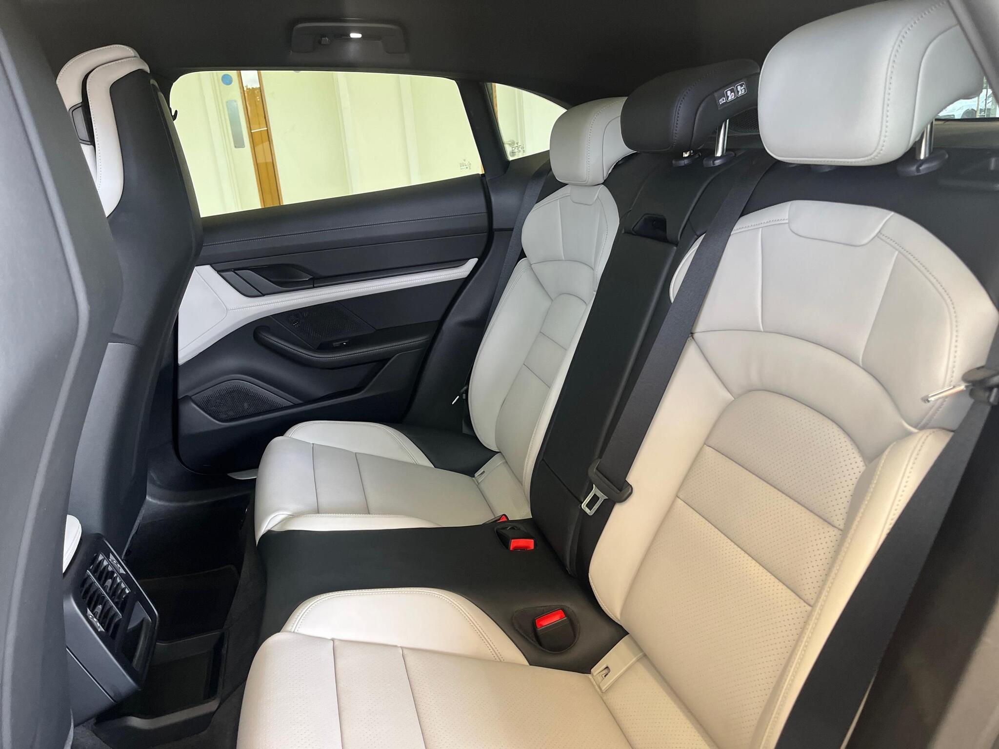 Porsche Taycan view 29