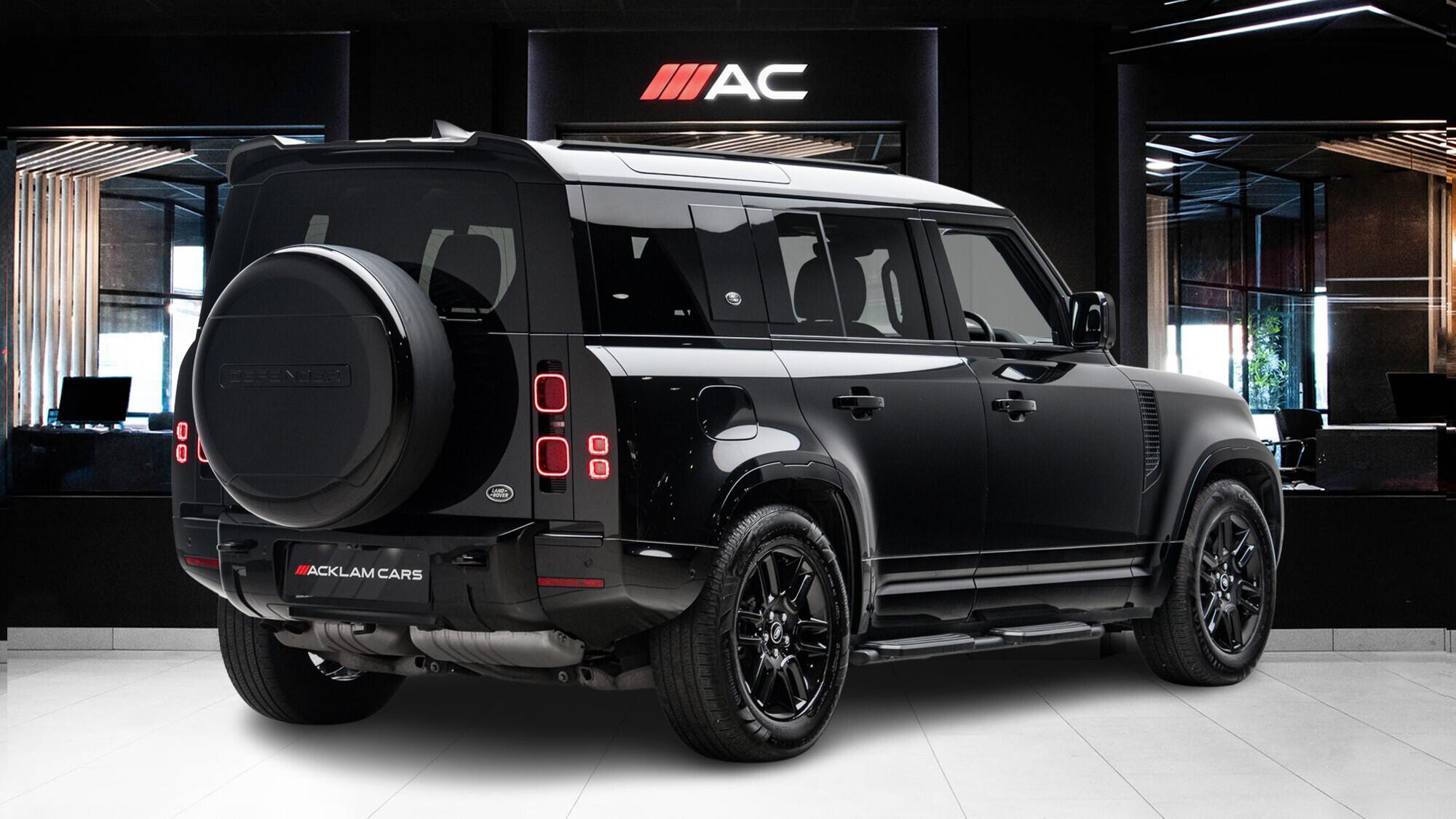 Land Rover Defender view 4