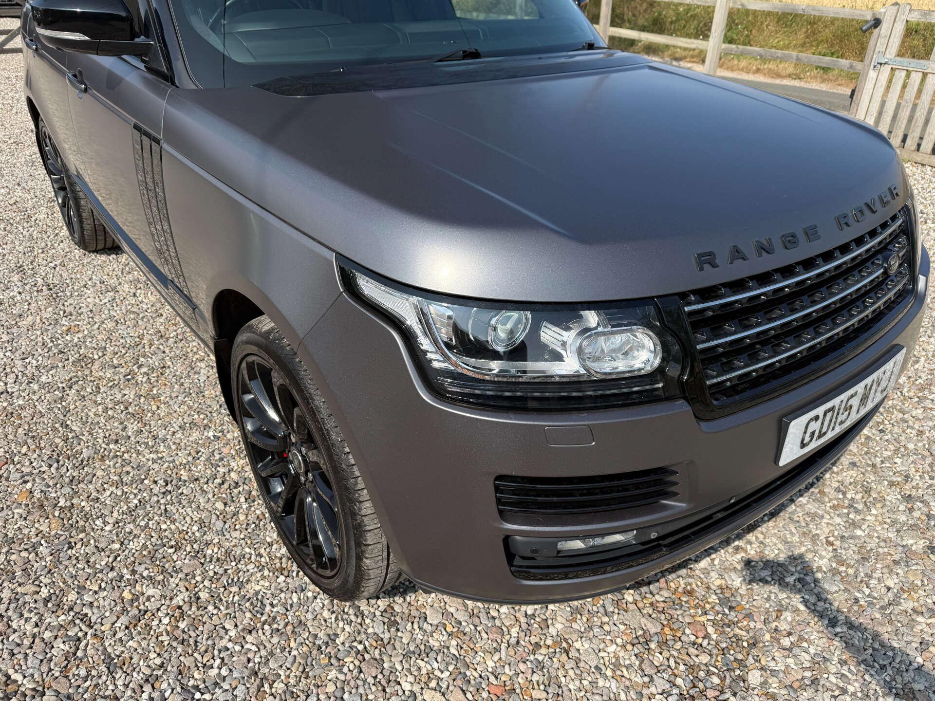 Land Rover Range Rover view 13