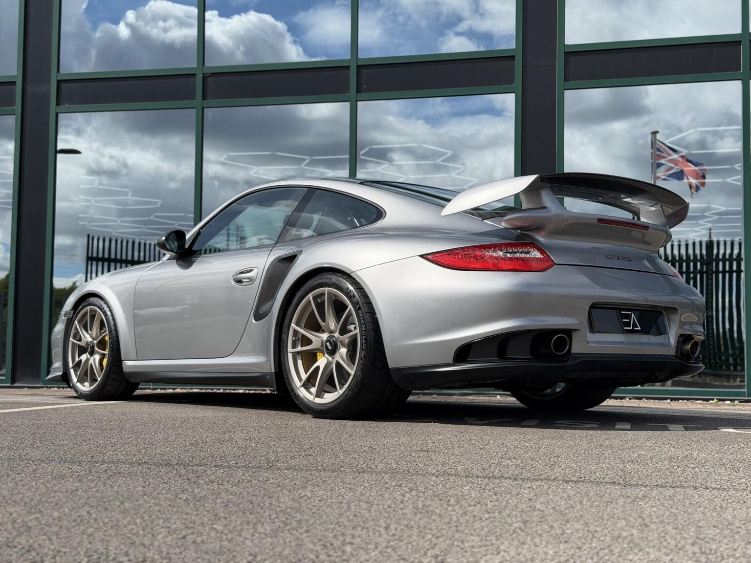 Porsche 911 view 37