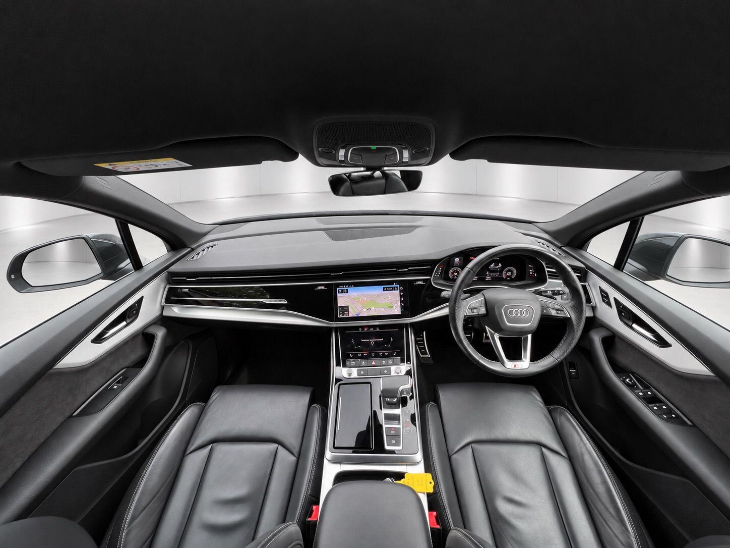 Audi Q7 view 41