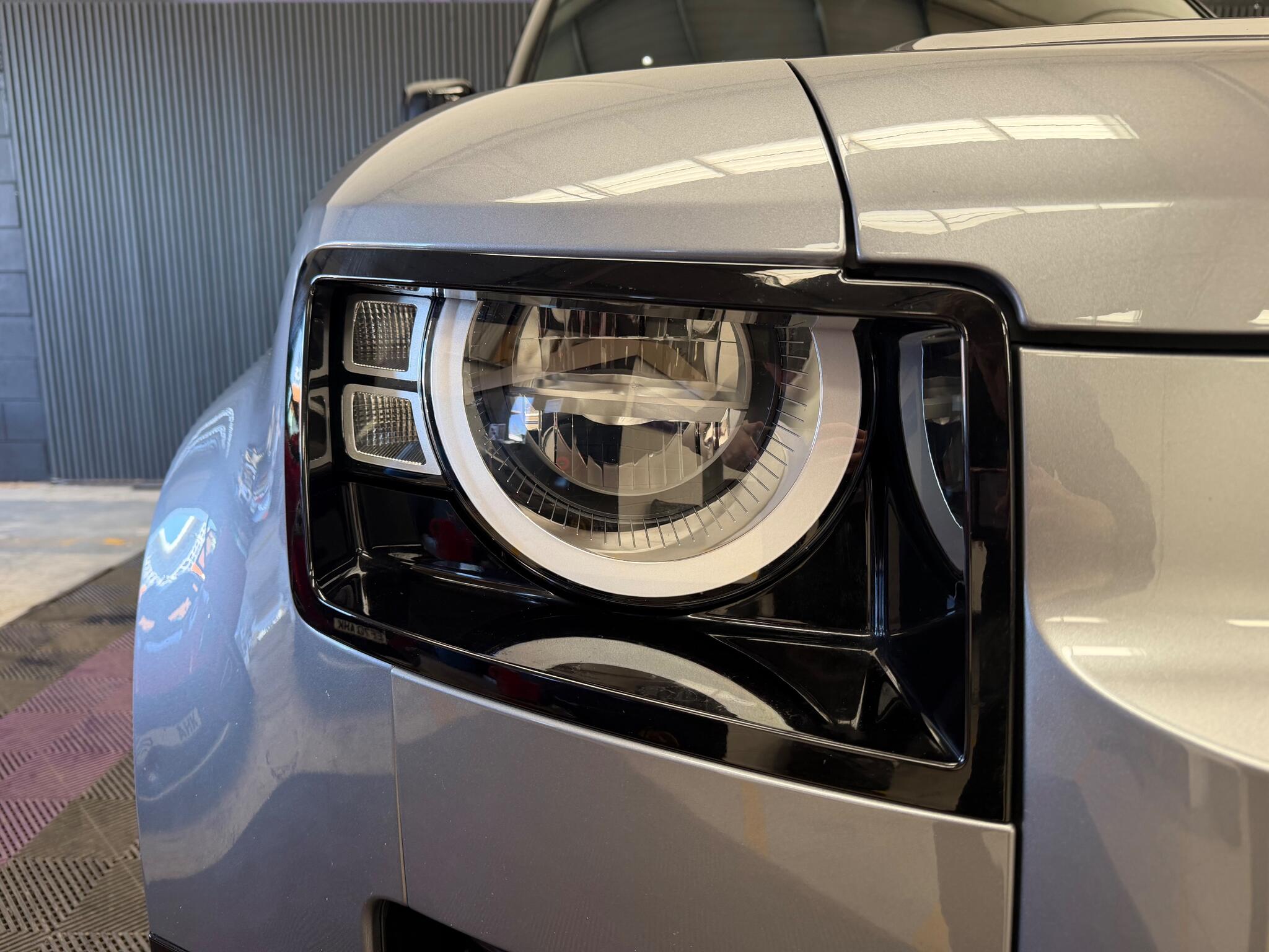 Land Rover Defender view 66