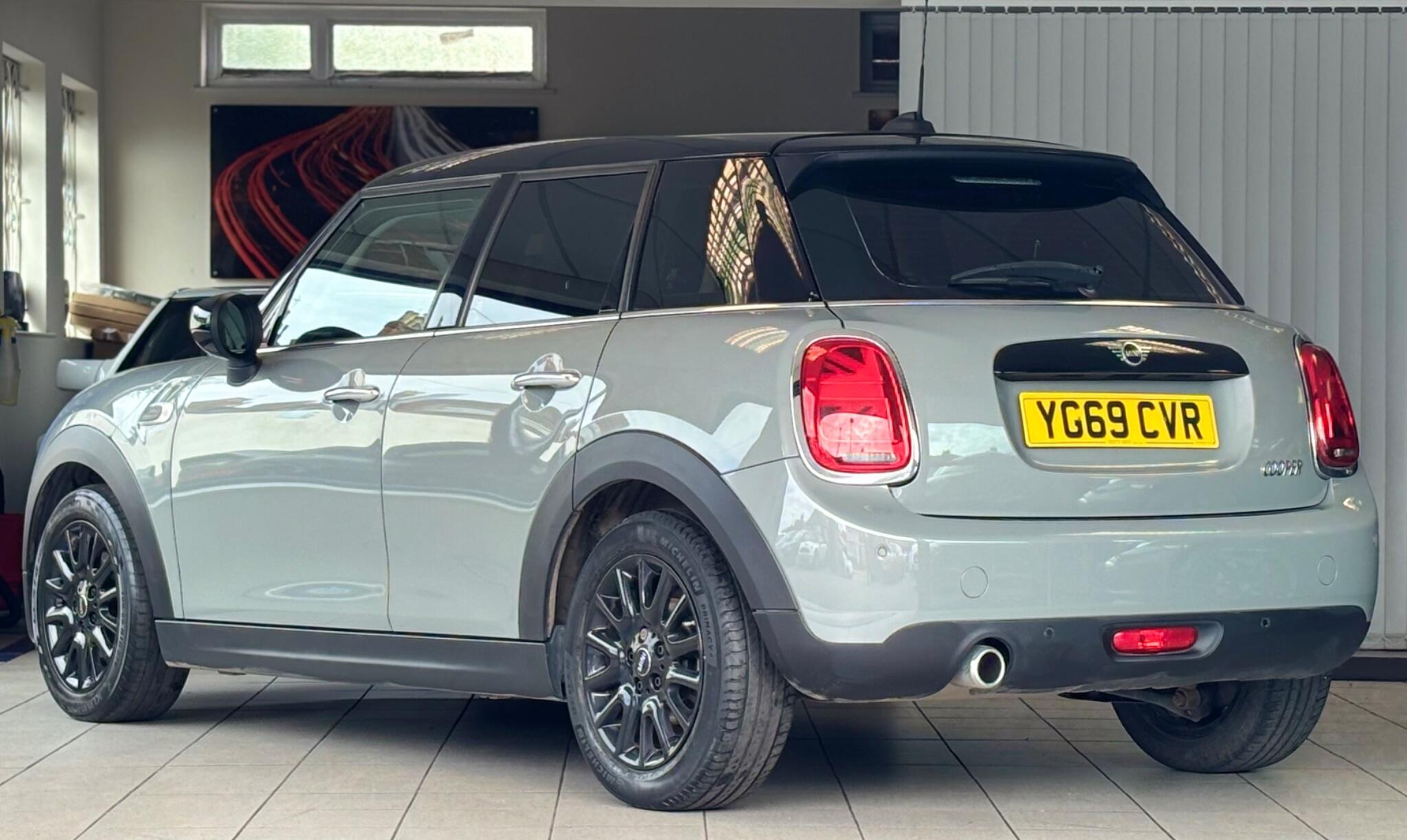 Mini Hatch view 4
