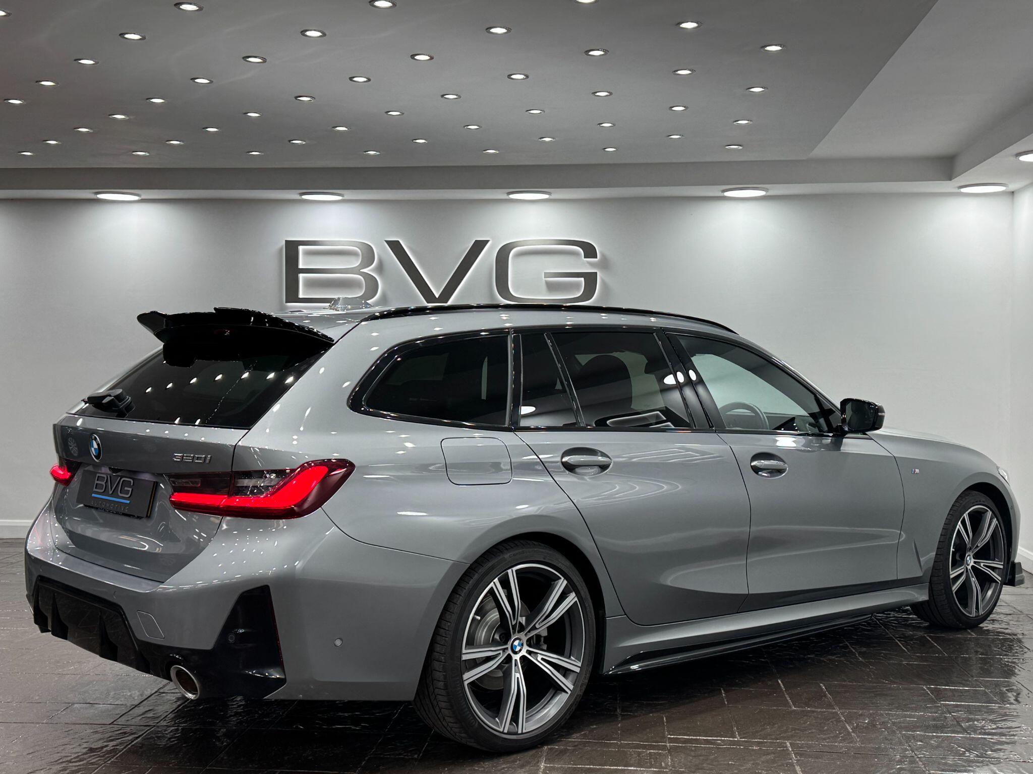 BMW 3 Series view 19