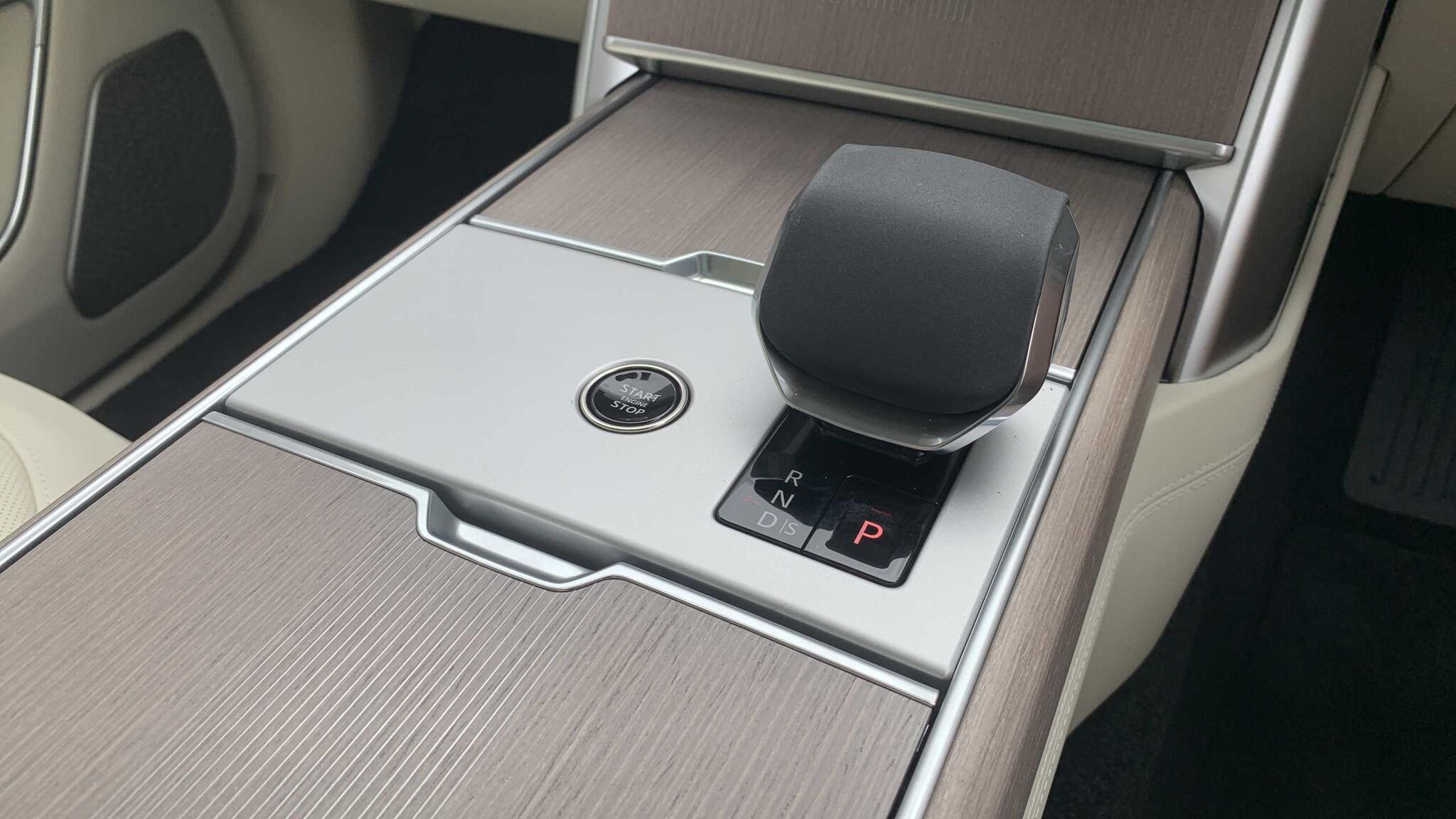Land Rover Range Rover view 13