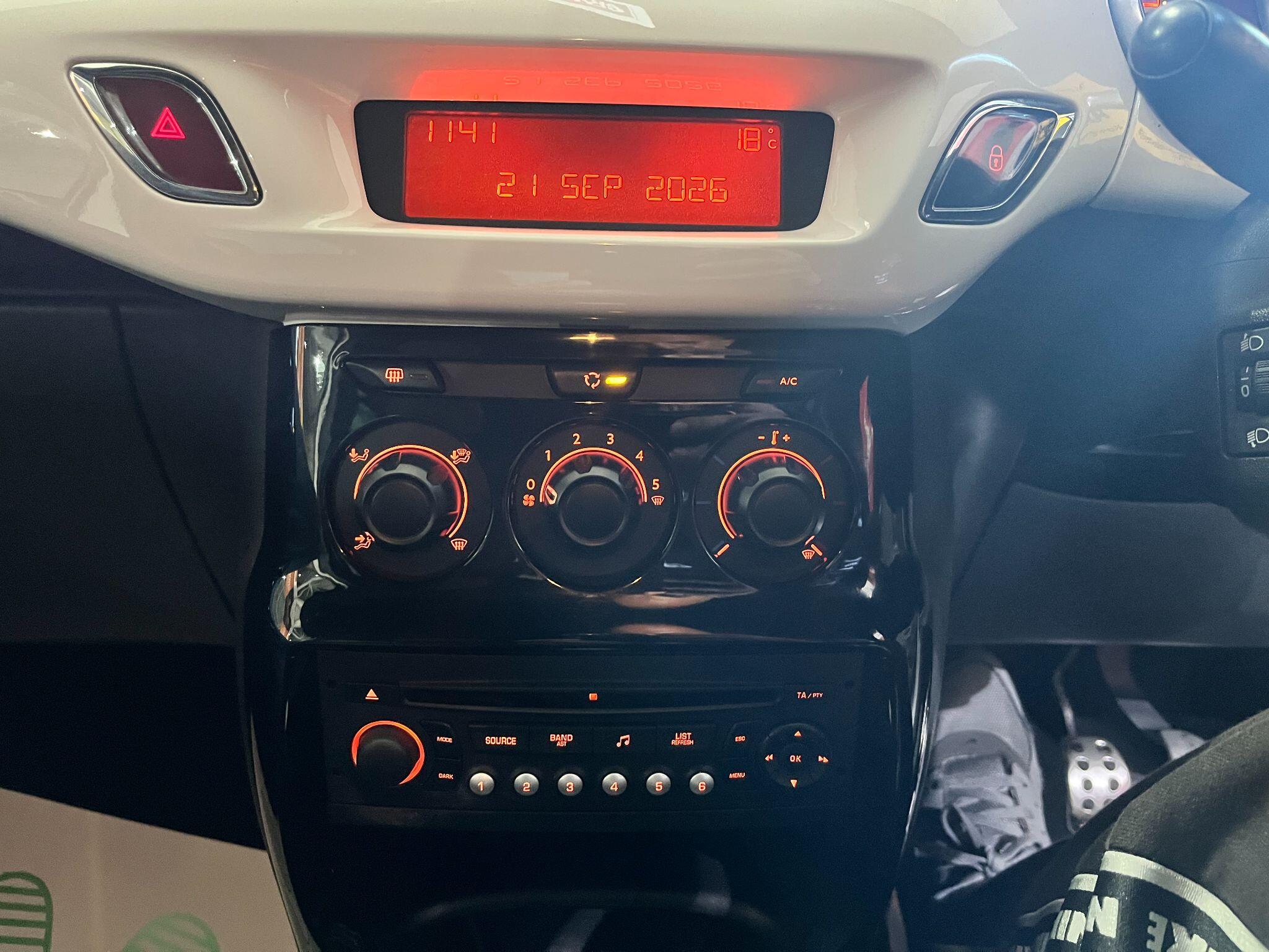 Citroen DS3 view 12