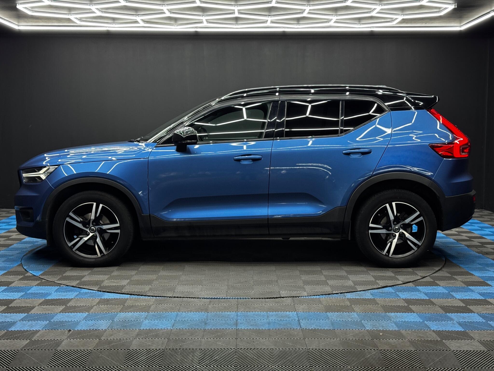 Volvo XC40 view 8