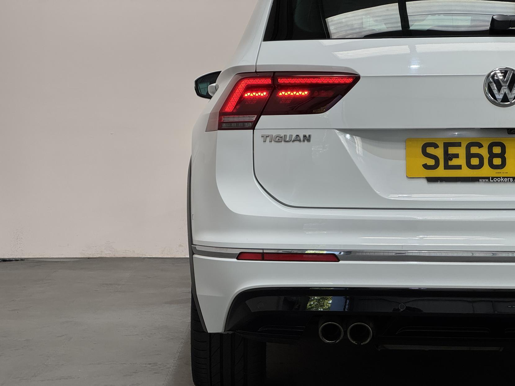Volkswagen Tiguan view 14