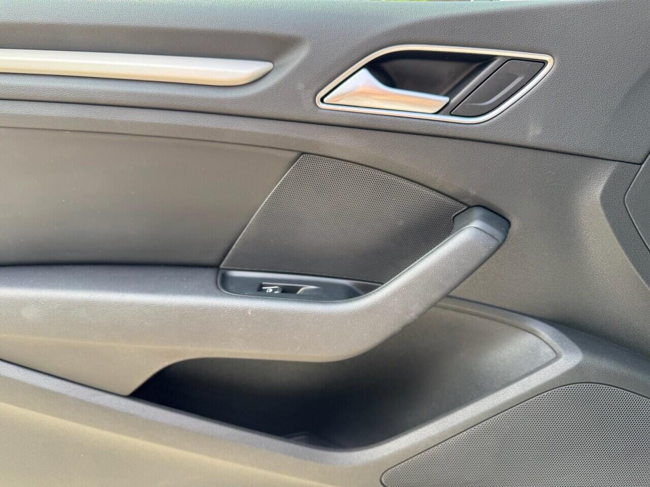 Audi A3 view 34