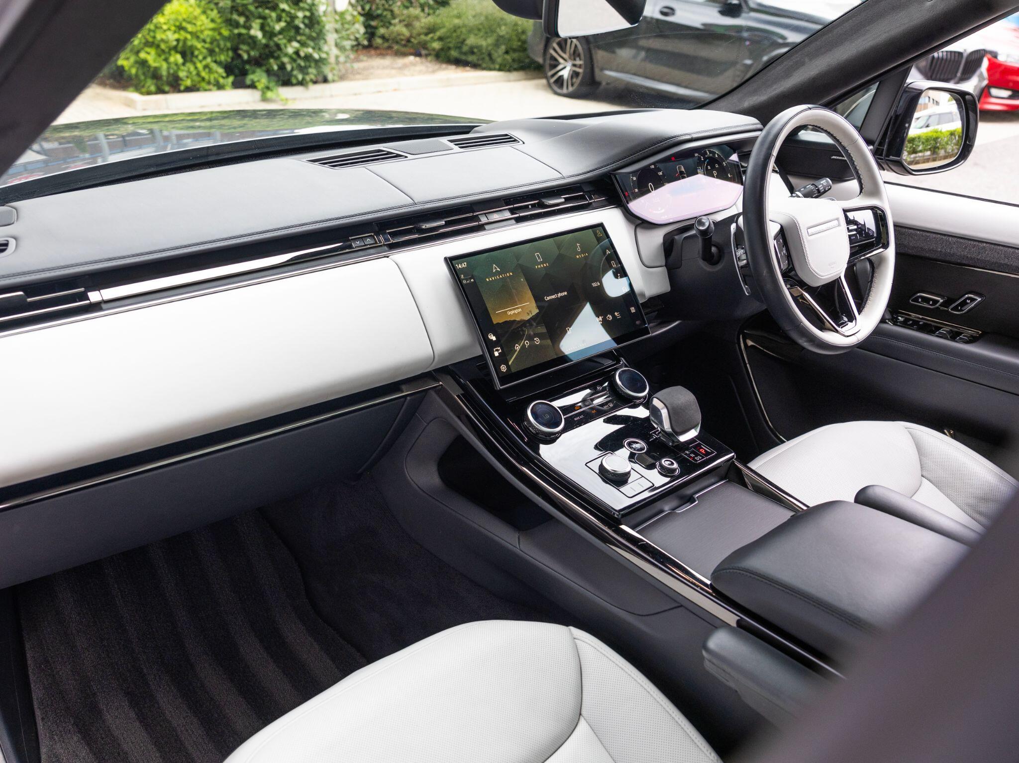 Land Rover Range Rover Sport view 31