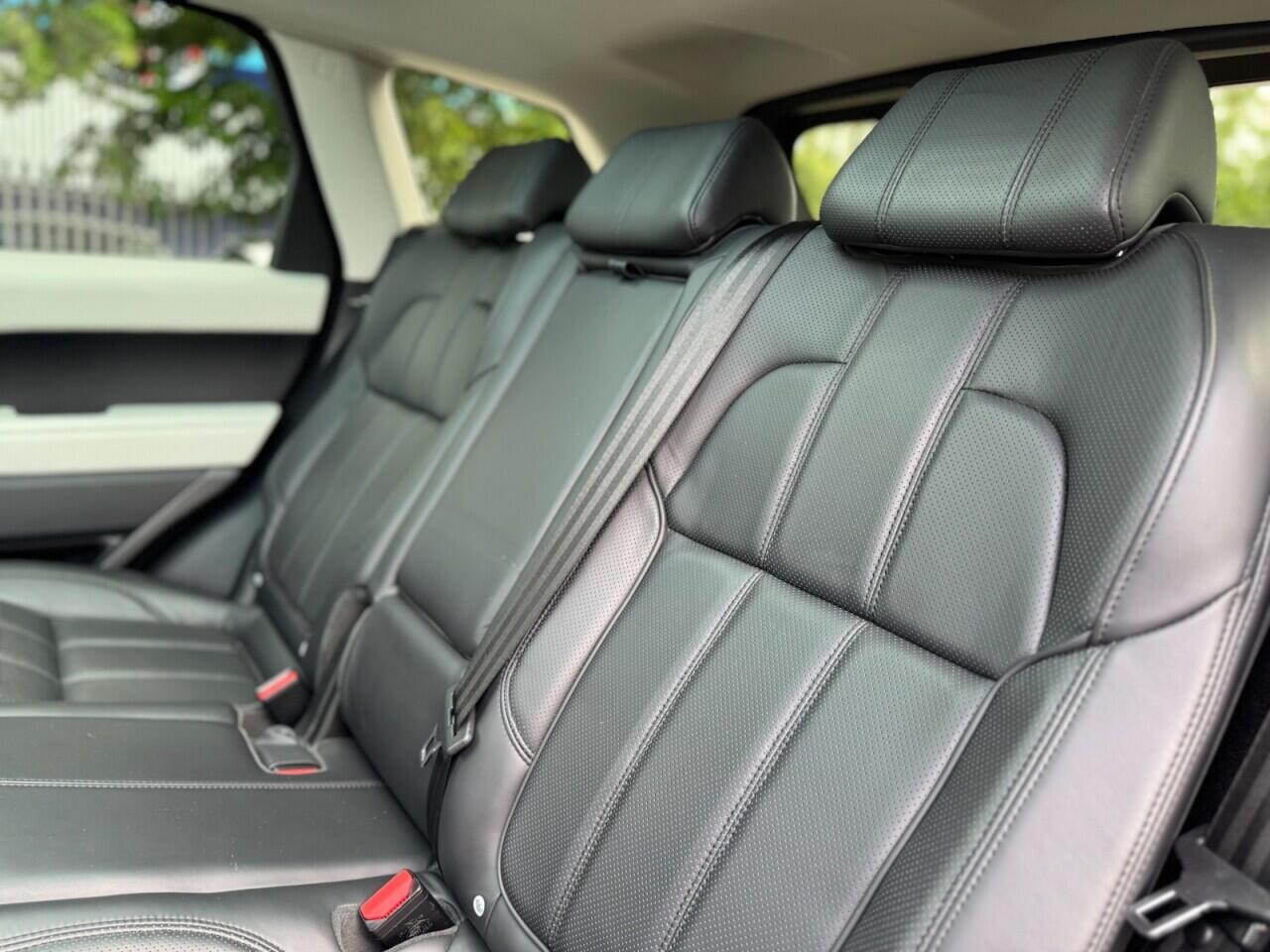 Land Rover Range Rover Sport view 37