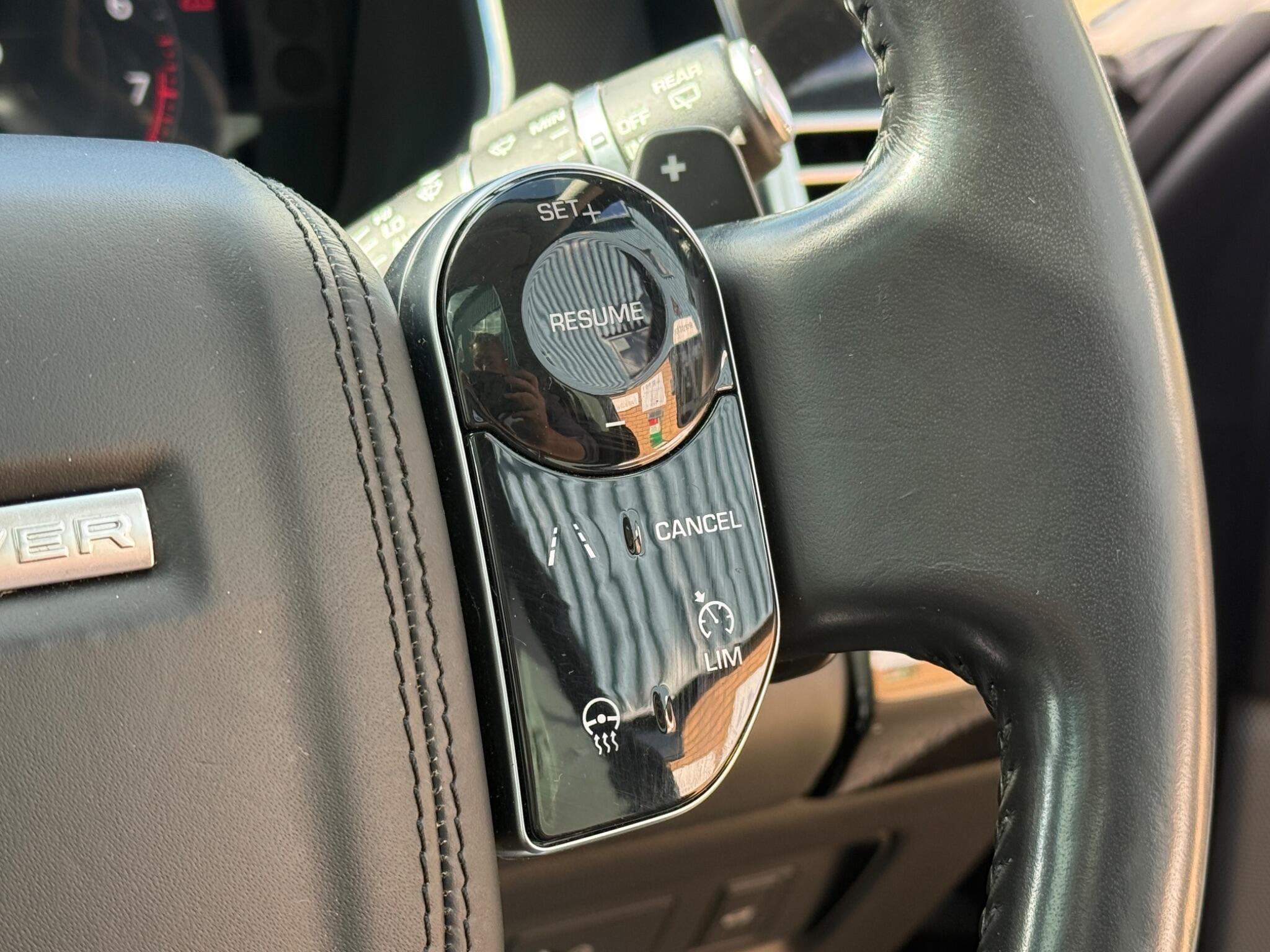 Land Rover Range Rover view 17
