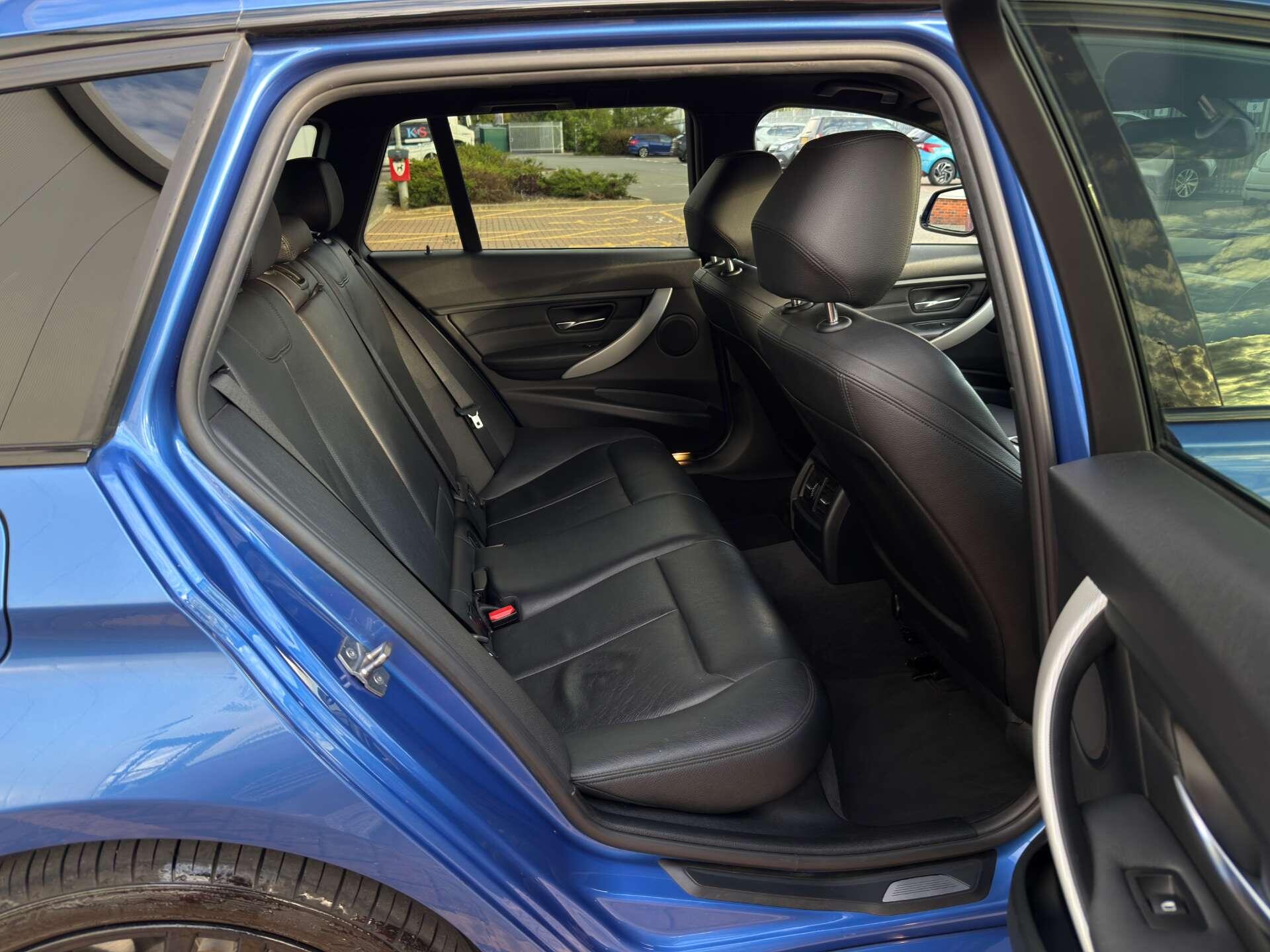 BMW 3 Series view 42